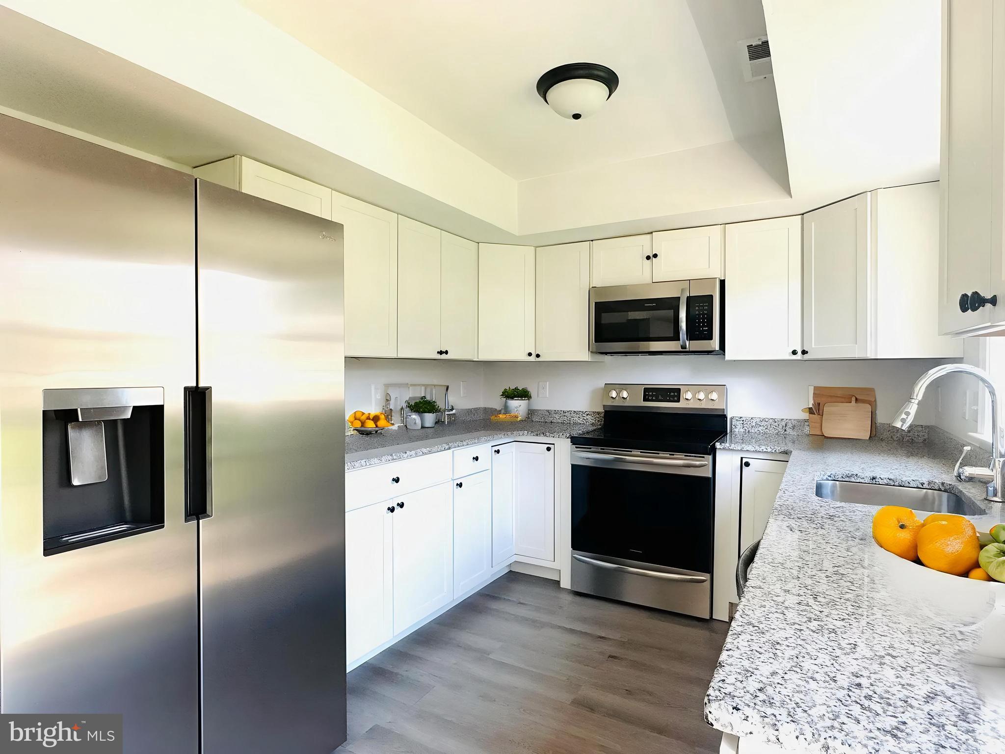 ACADEMY MANOR - Residential