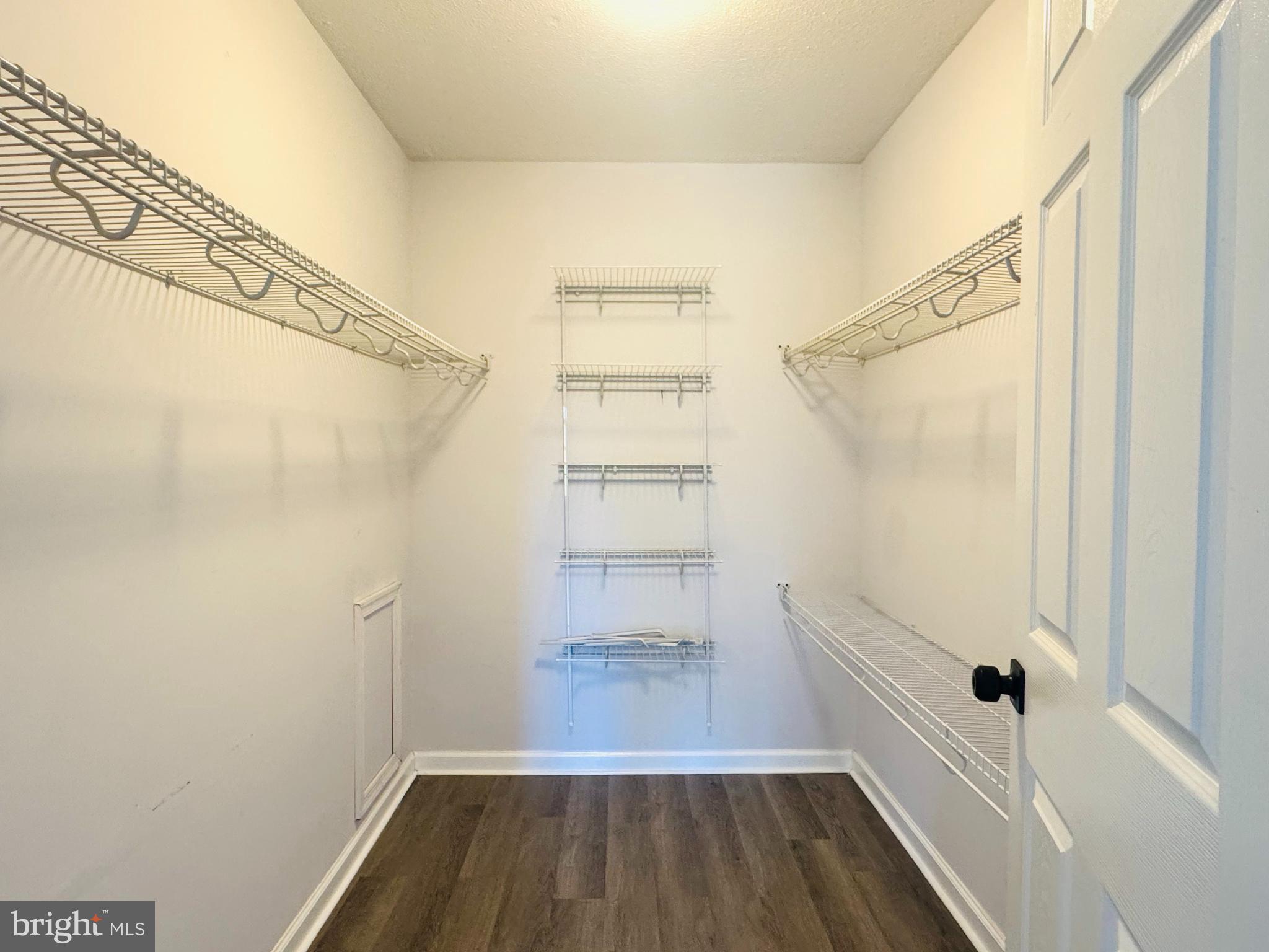 ACADEMY MANOR - Residential