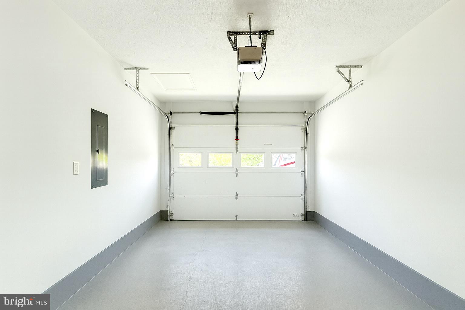 ACADEMY MANOR - Residential