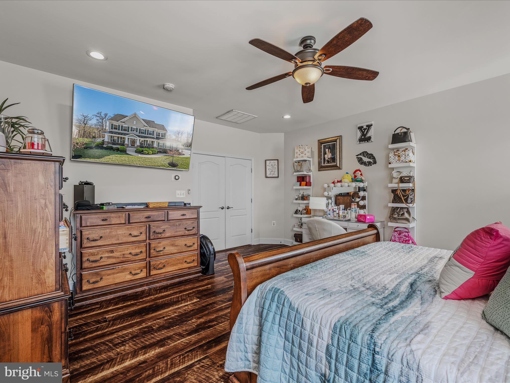 BROOKFIELD ON THE POTOMAC - Residential