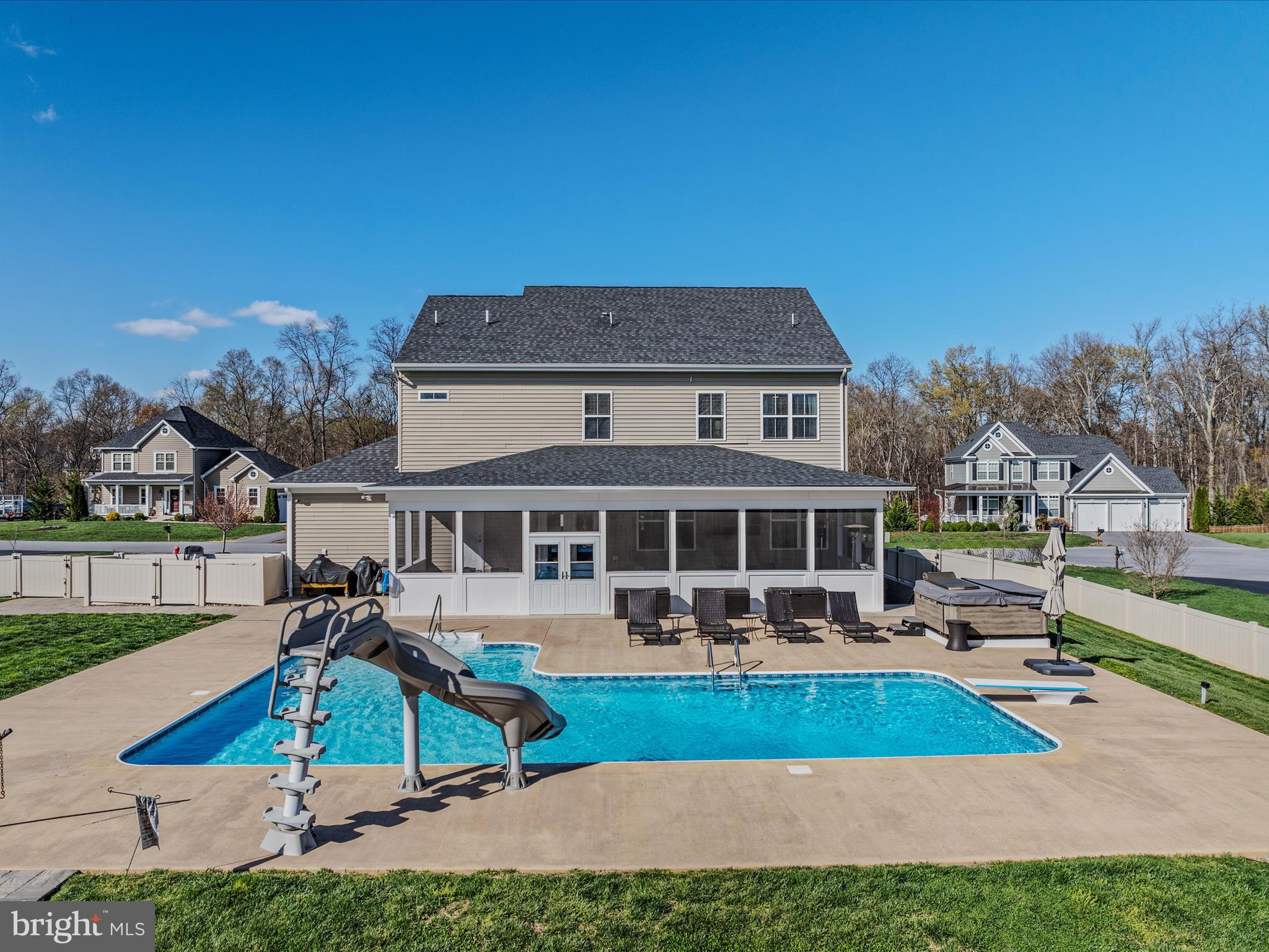 BROOKFIELD ON THE POTOMAC - Residential