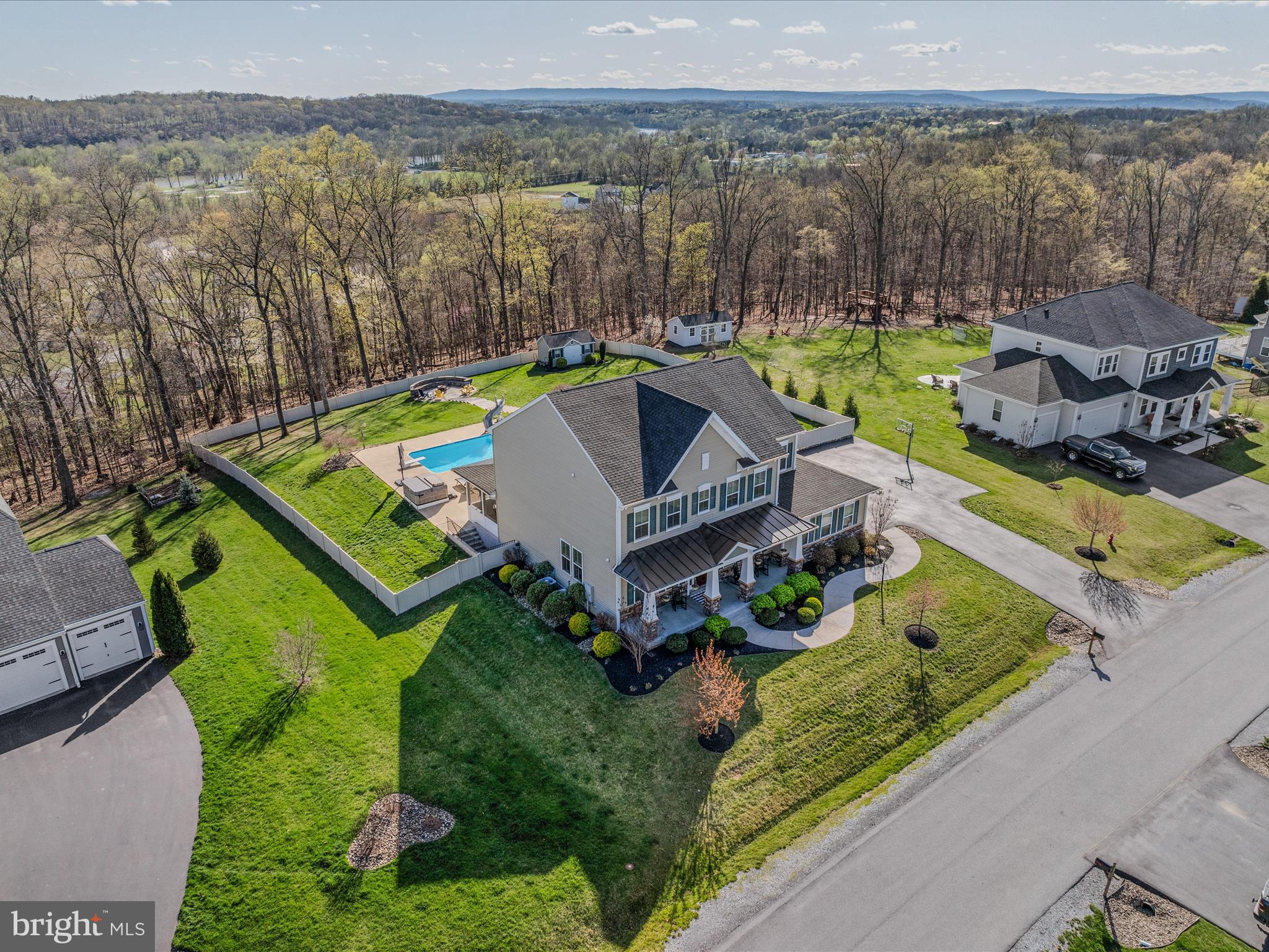 BROOKFIELD ON THE POTOMAC - Residential