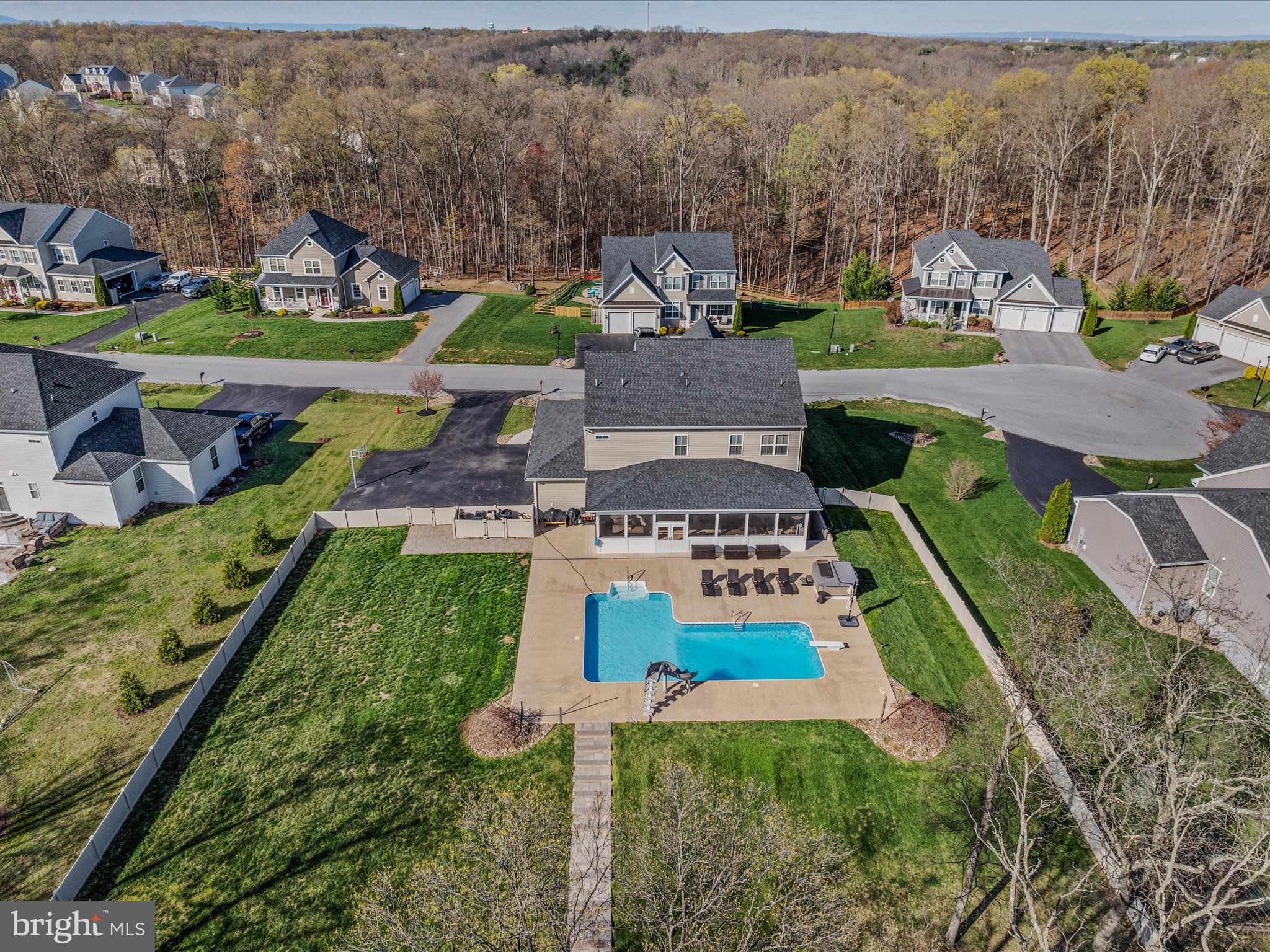 BROOKFIELD ON THE POTOMAC - Residential