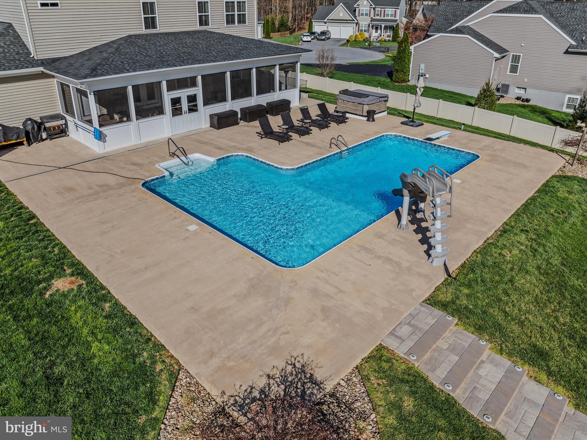 BROOKFIELD ON THE POTOMAC - Residential