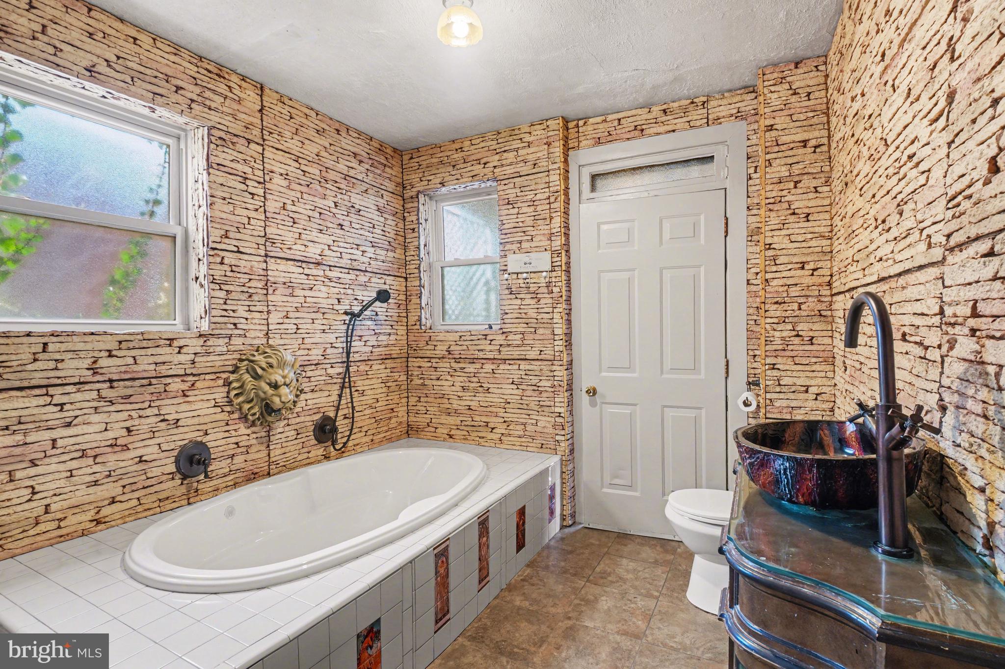 LEBANON CITY - Residential