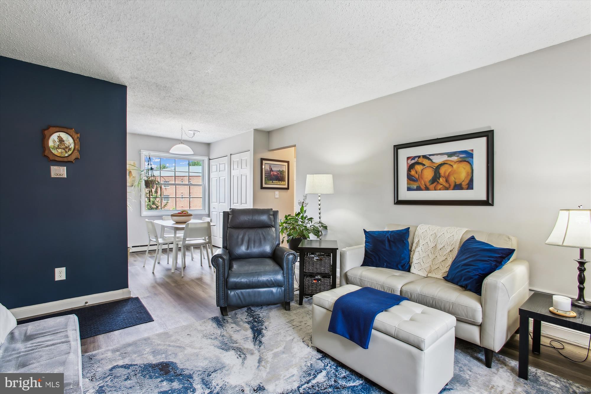 1612 W ABINGDON DRIVE 202