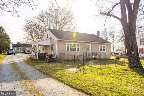 Photo of 2814 LINCOLN HWY E, RONKS, PA 17572 (MLS # PALA2031364)