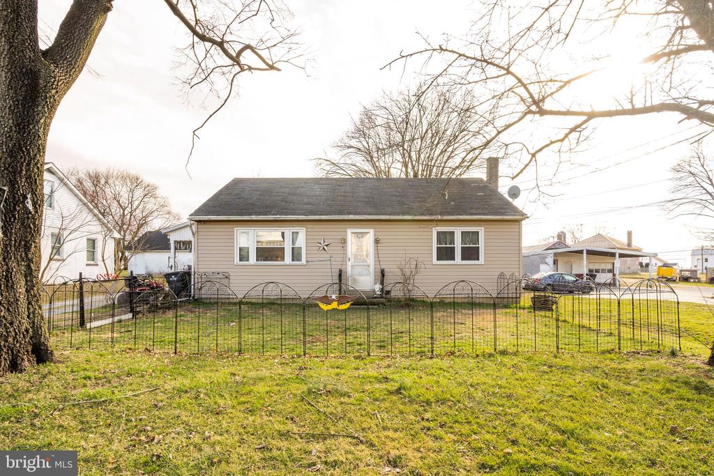 Photo of 2814 LINCOLN HWY E, RONKS, PA 17572 (MLS # PALA2031364)