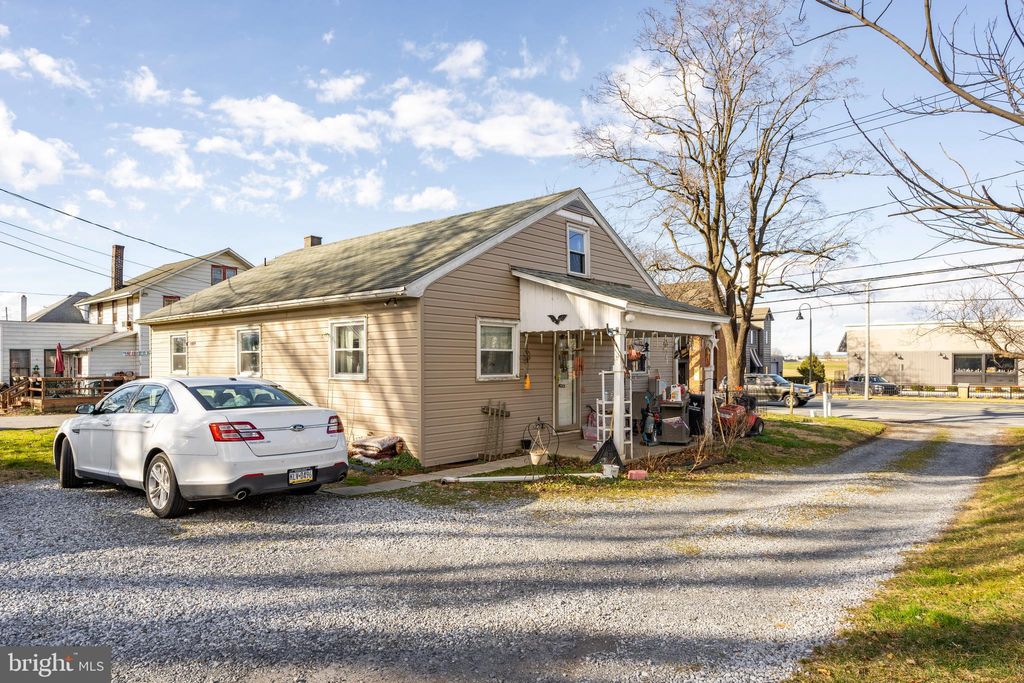Photo of 2814 LINCOLN HWY E, RONKS, PA 17572 (MLS # PALA2031364)