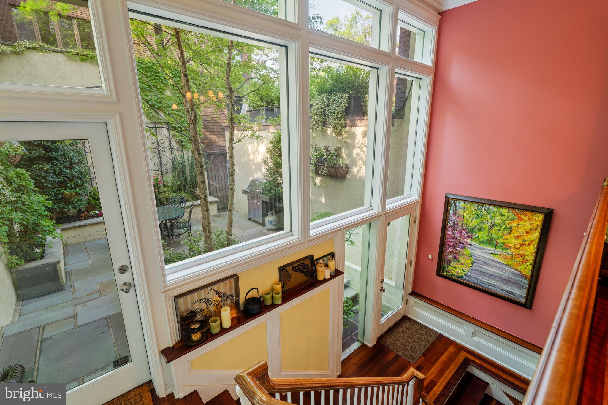 SOCIETY HILL - Residential