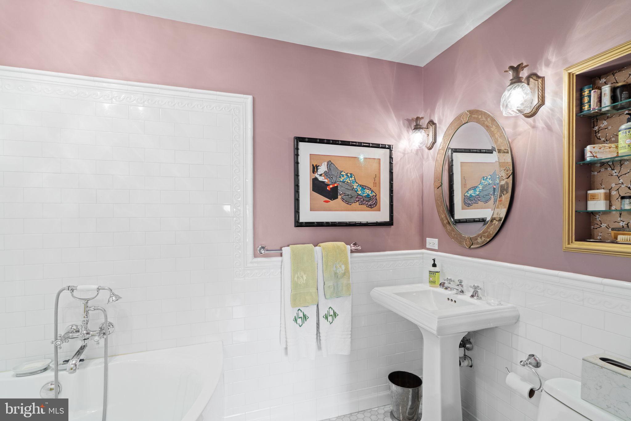 SOCIETY HILL - Residential