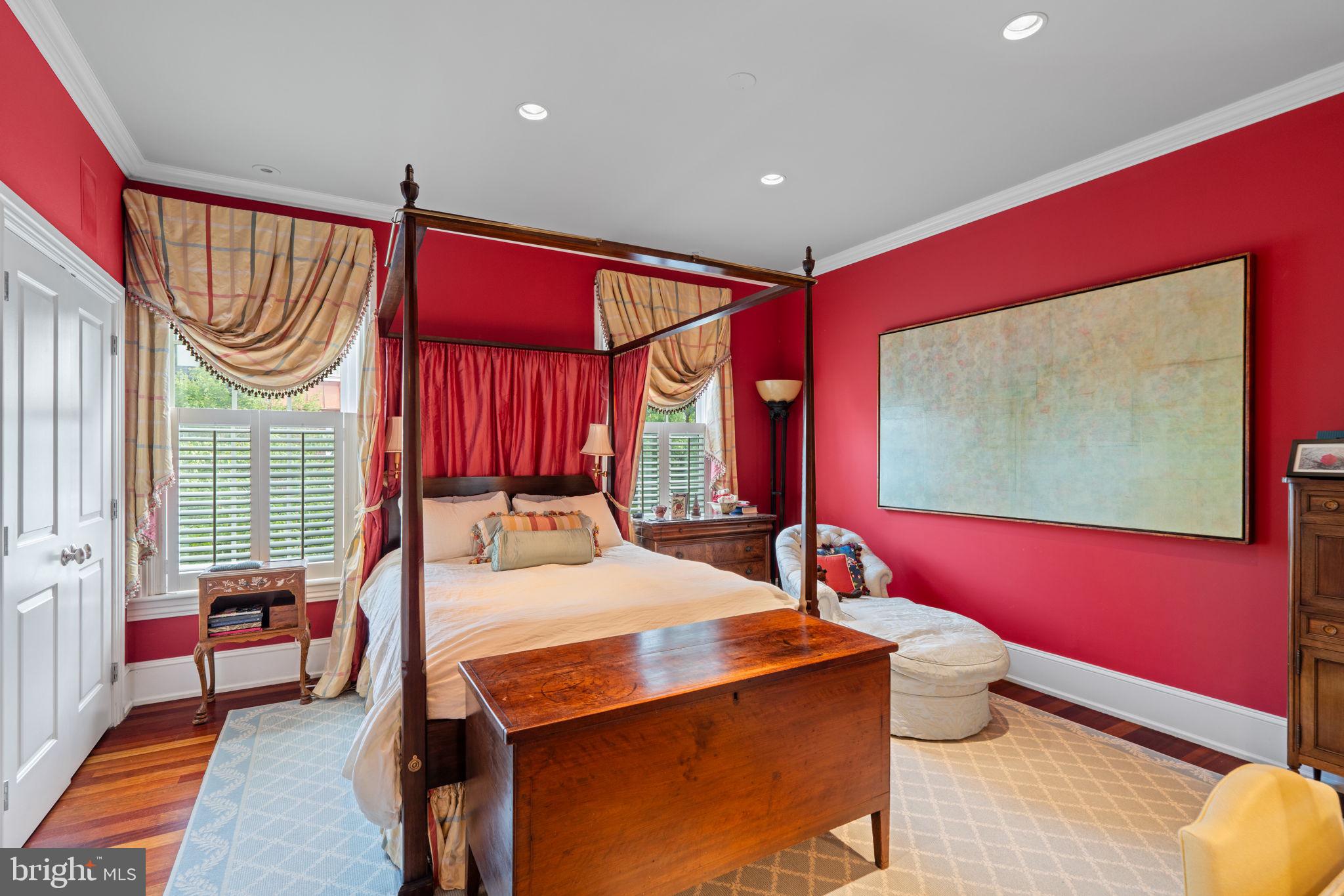 SOCIETY HILL - Residential