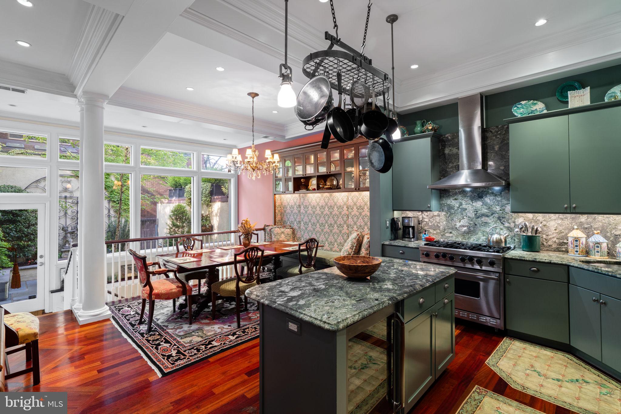 SOCIETY HILL - Residential