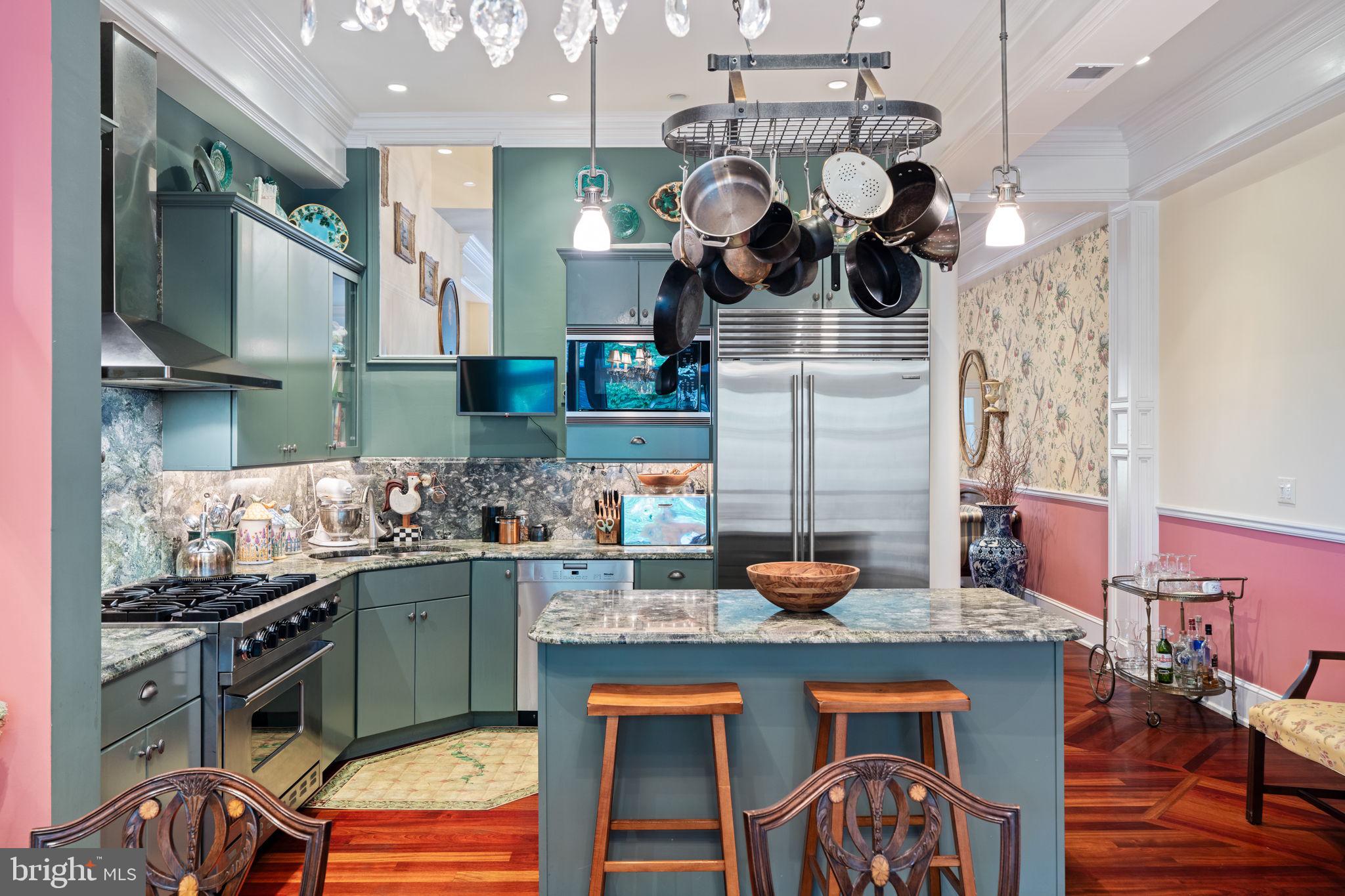 SOCIETY HILL - Residential