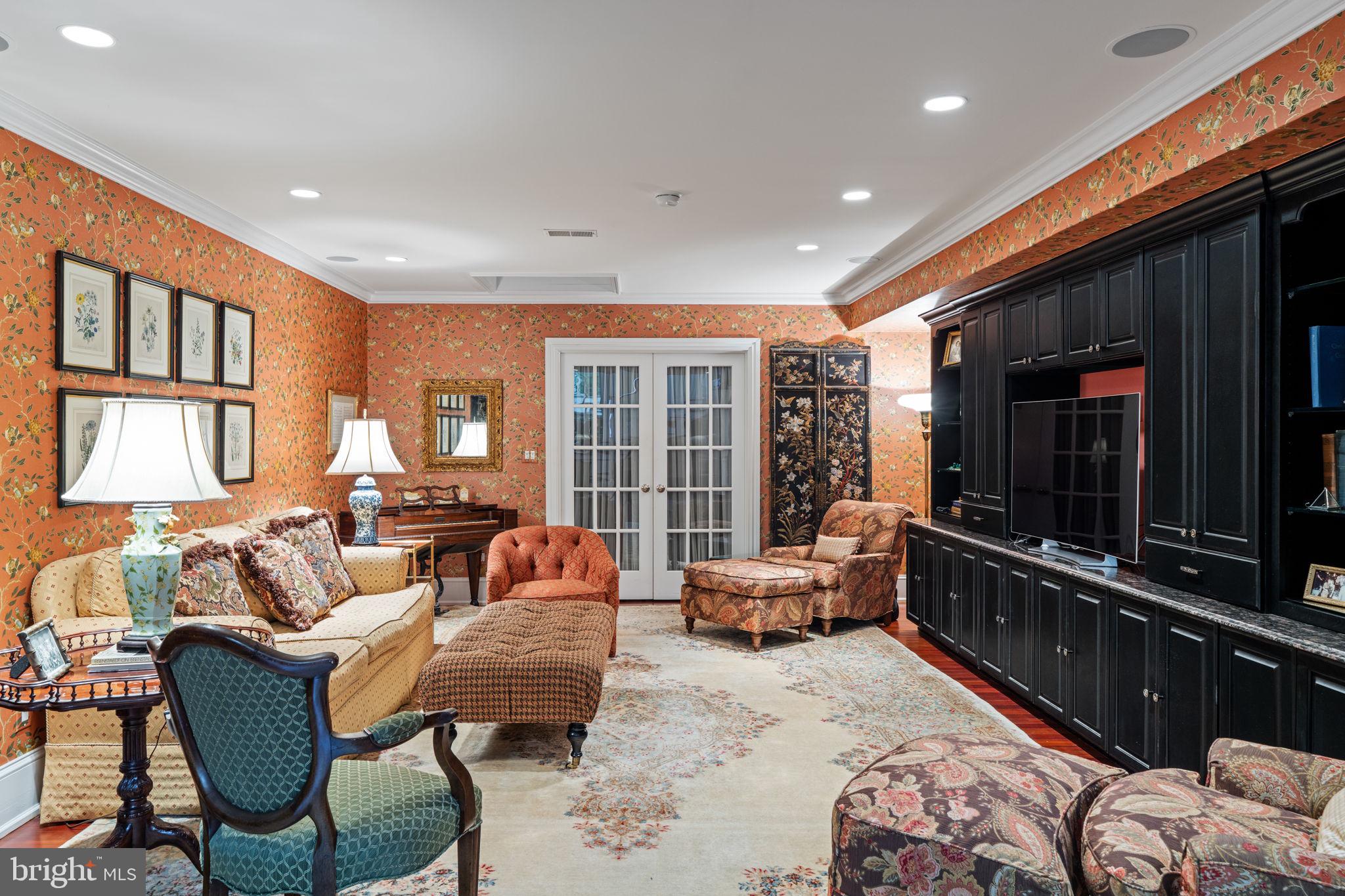 SOCIETY HILL - Residential