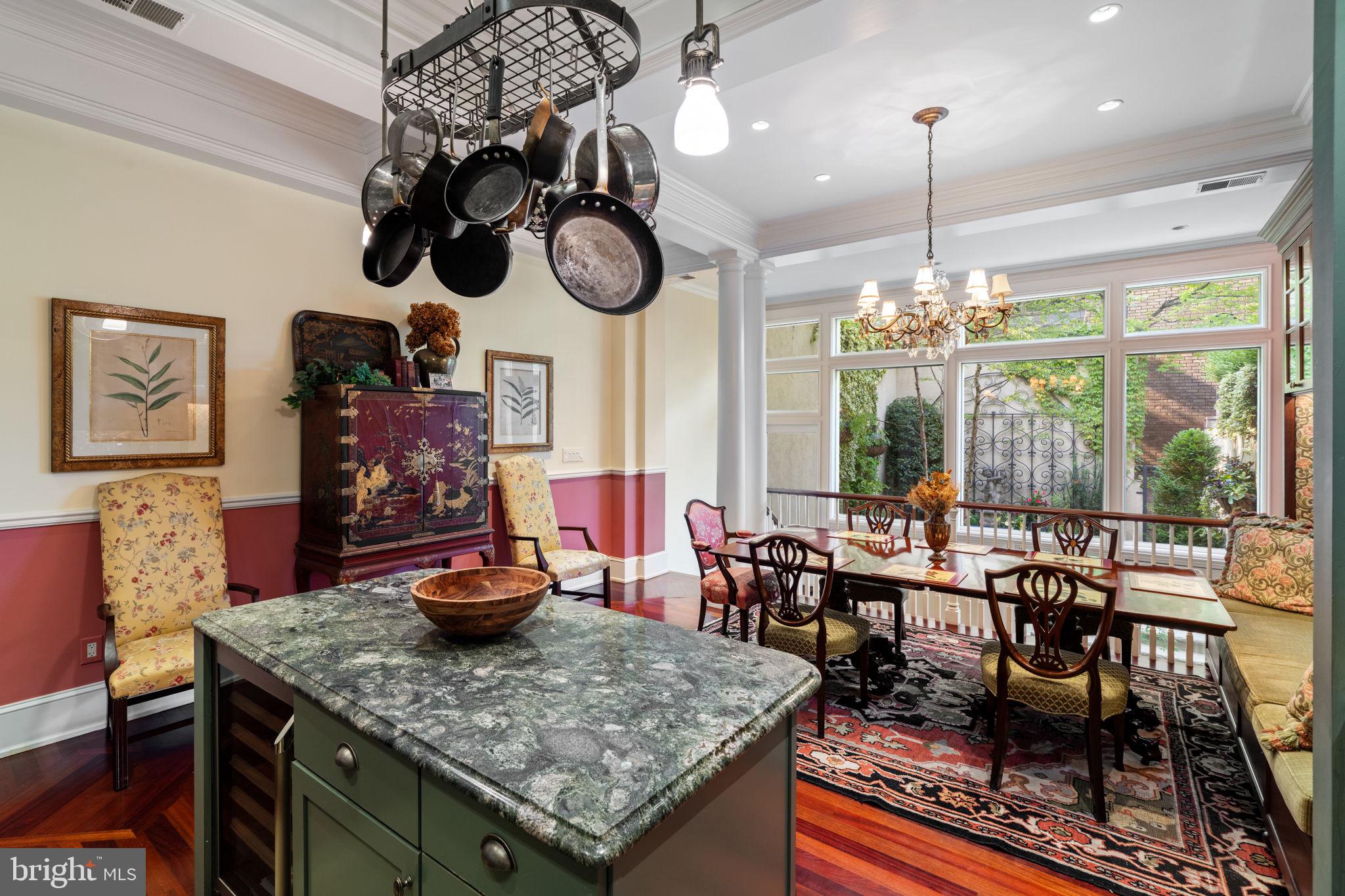 SOCIETY HILL - Residential