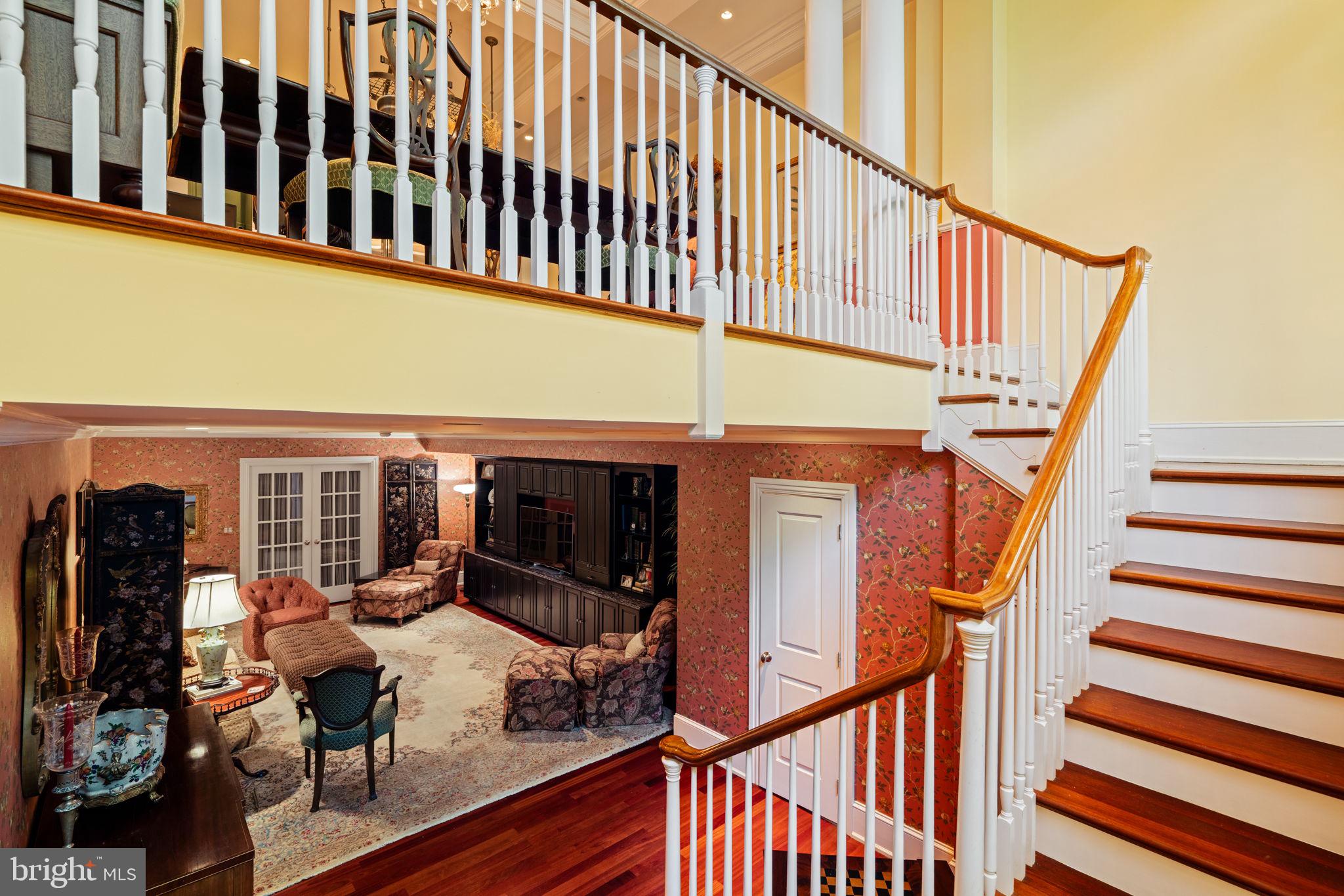 SOCIETY HILL - Residential