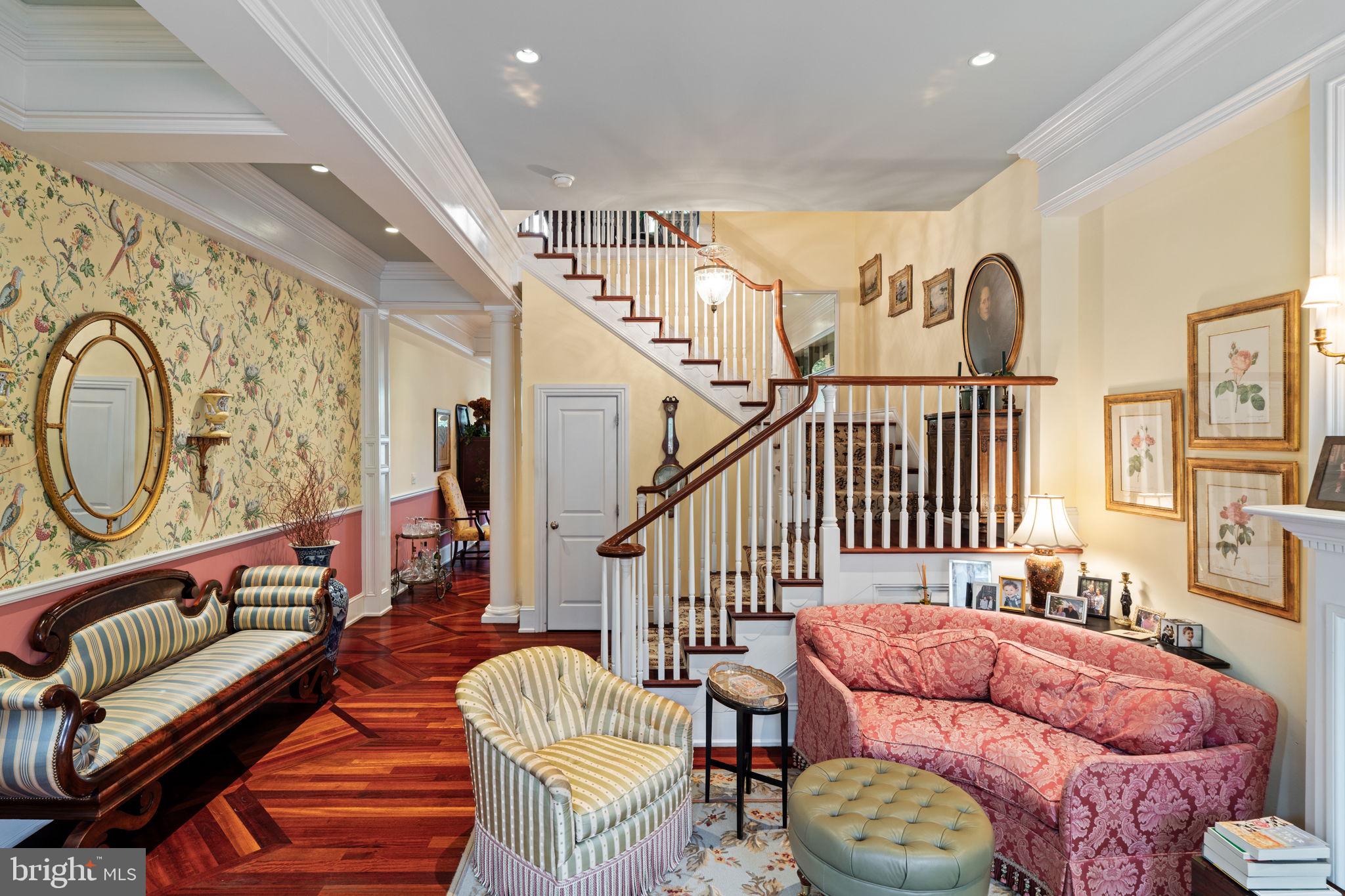 SOCIETY HILL - Residential