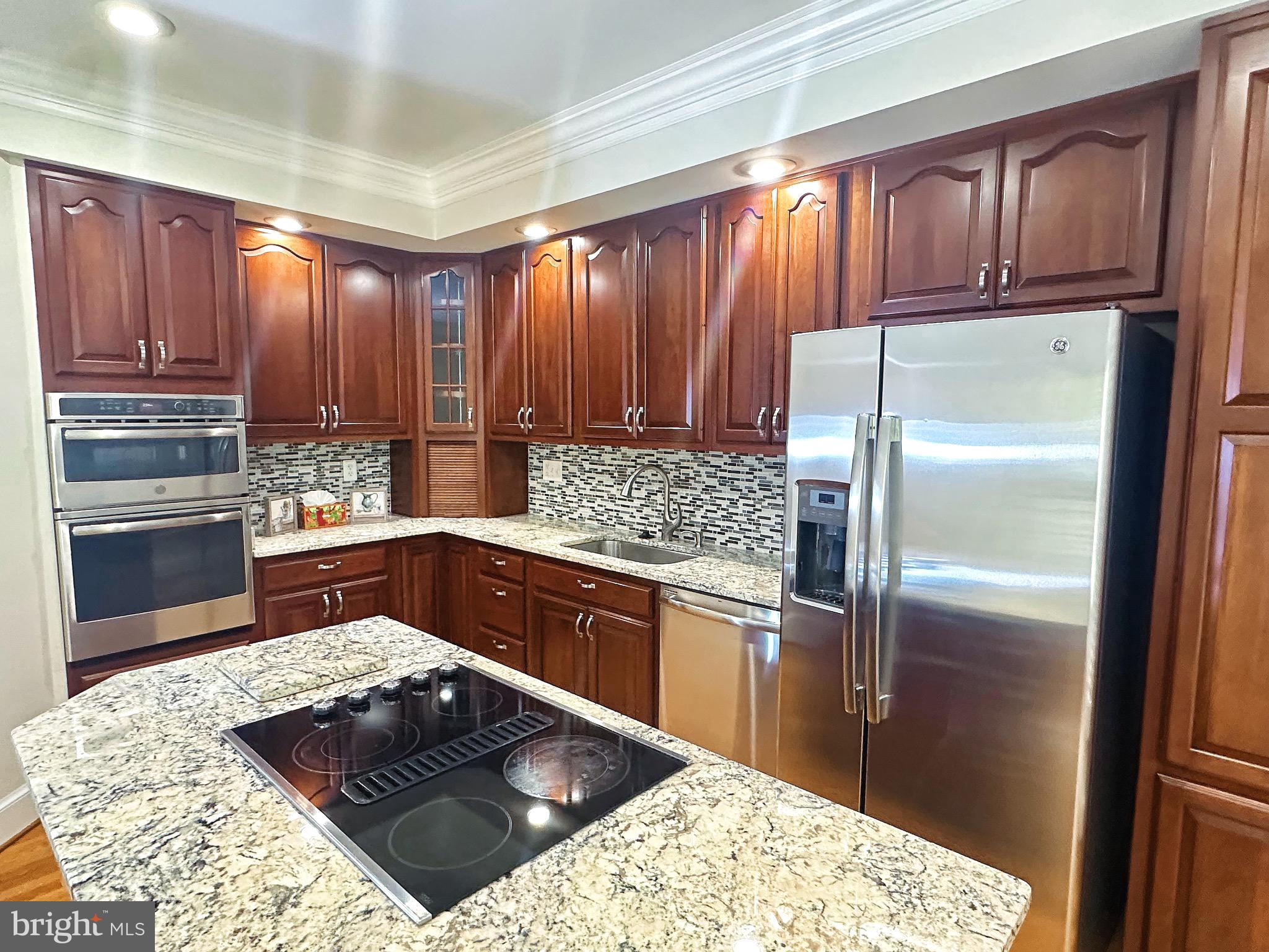 9904 FOXBOROUGH CIRCLE