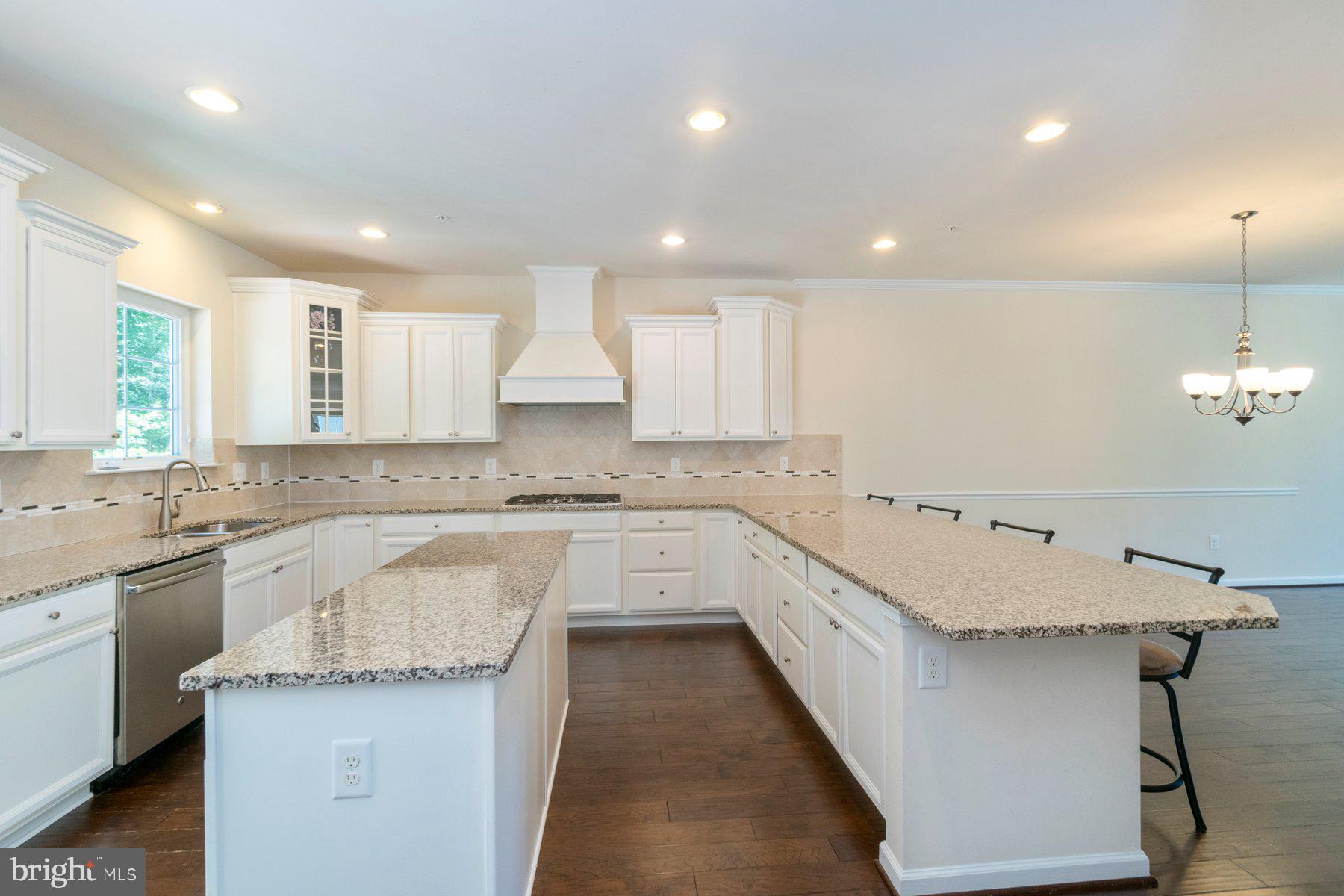 632 BRACEY DRIVE