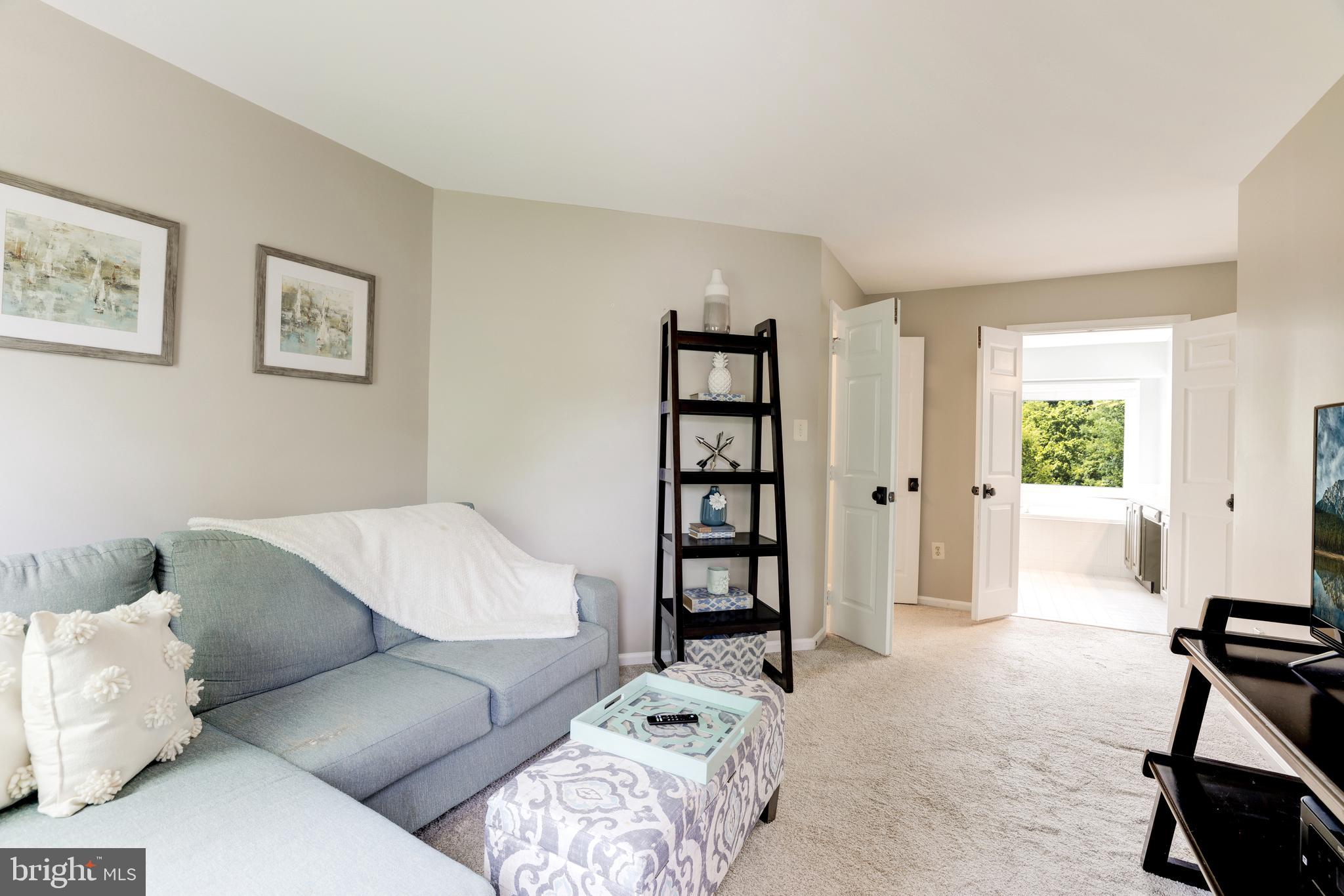 CHANTILLY HIGHLANDS - Residential