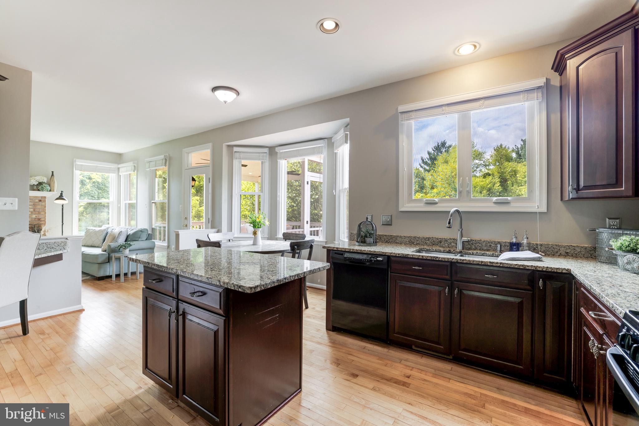 CHANTILLY HIGHLANDS - Residential