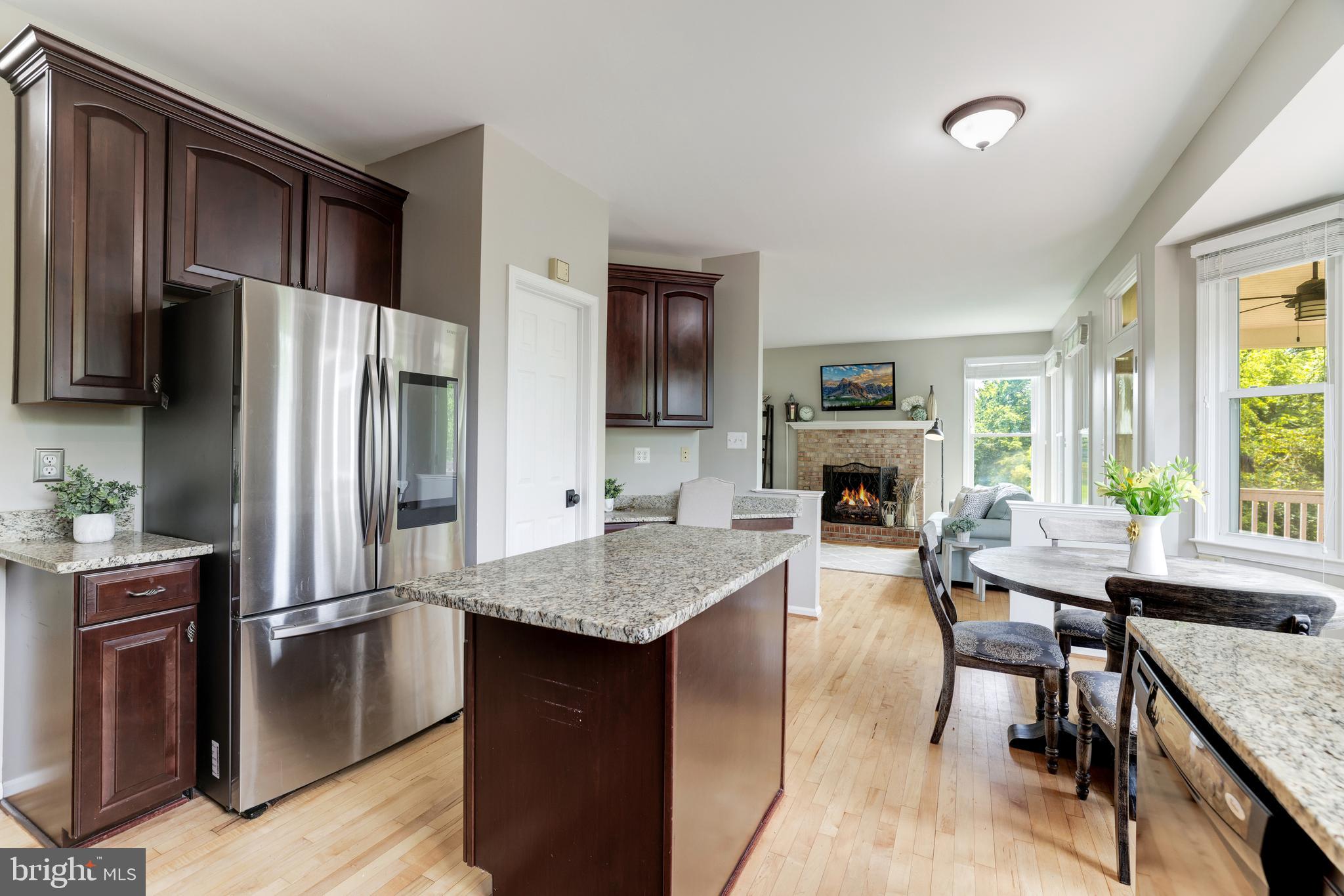 CHANTILLY HIGHLANDS - Residential