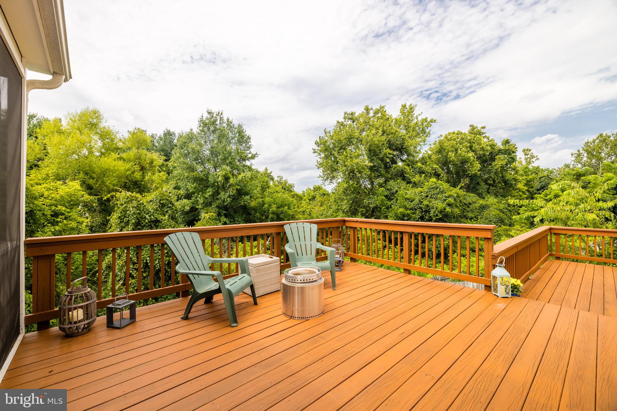 CHANTILLY HIGHLANDS - Residential