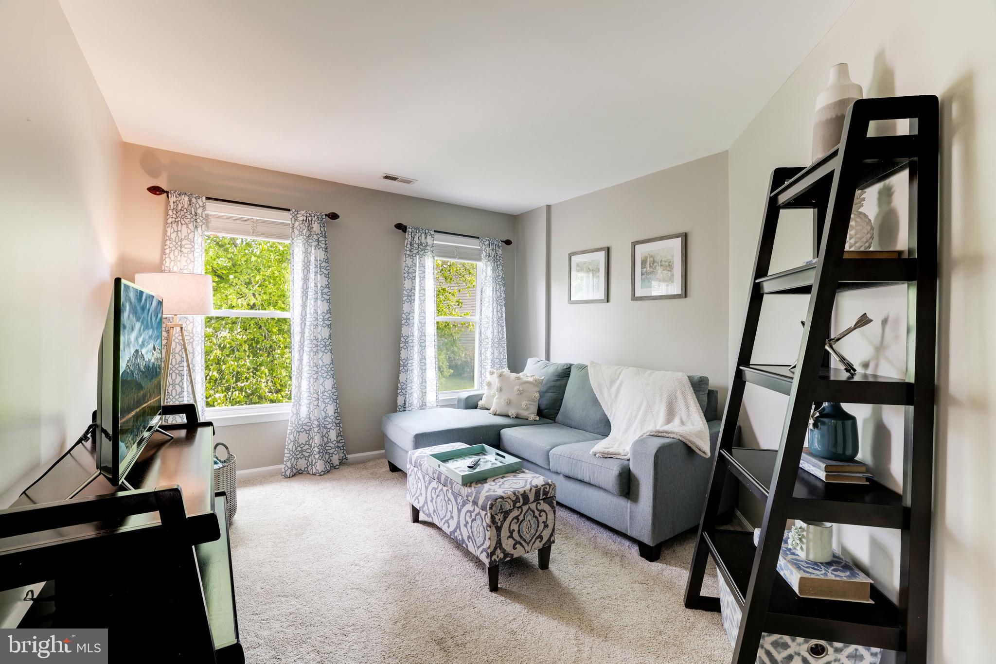 CHANTILLY HIGHLANDS - Residential