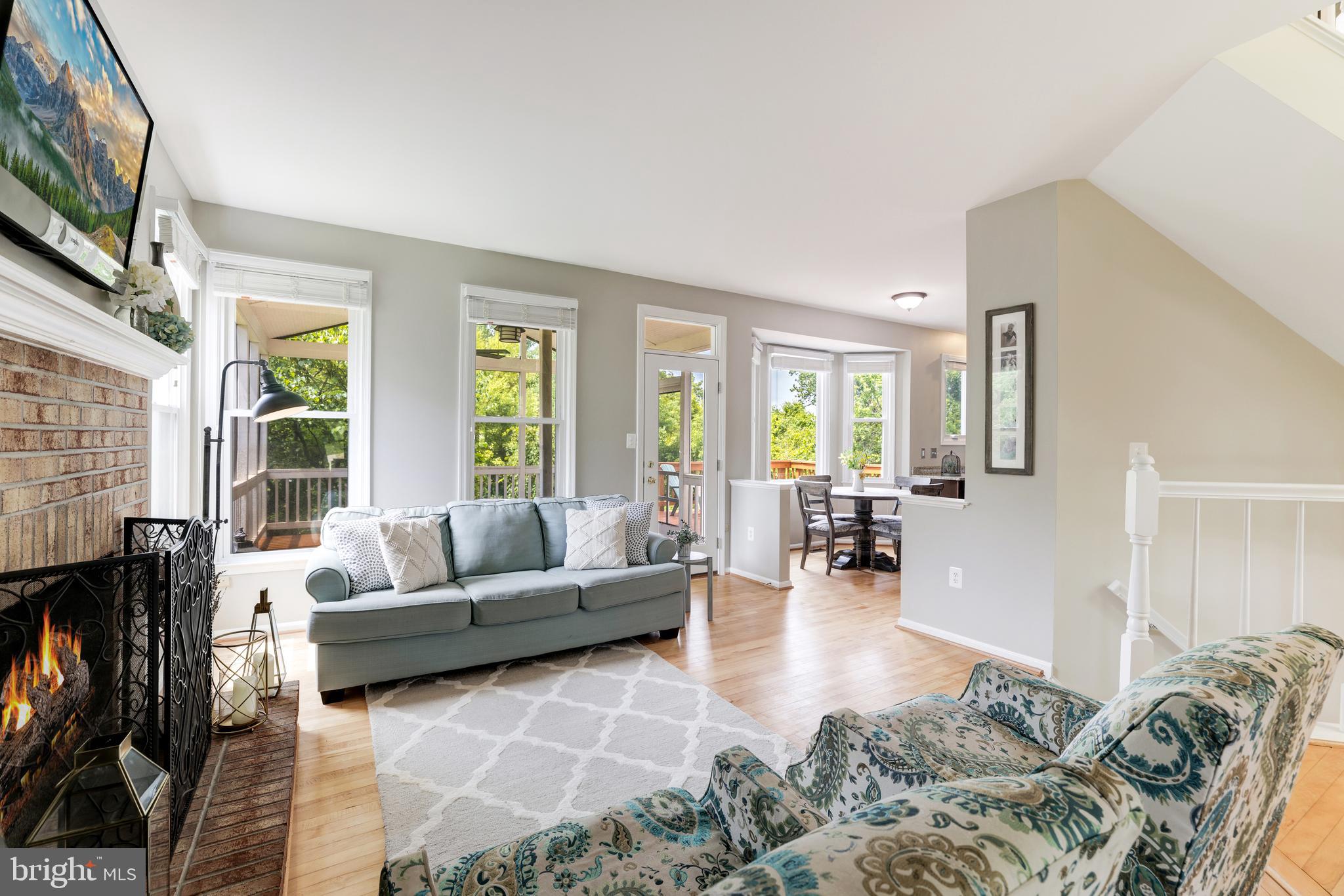 CHANTILLY HIGHLANDS - Residential