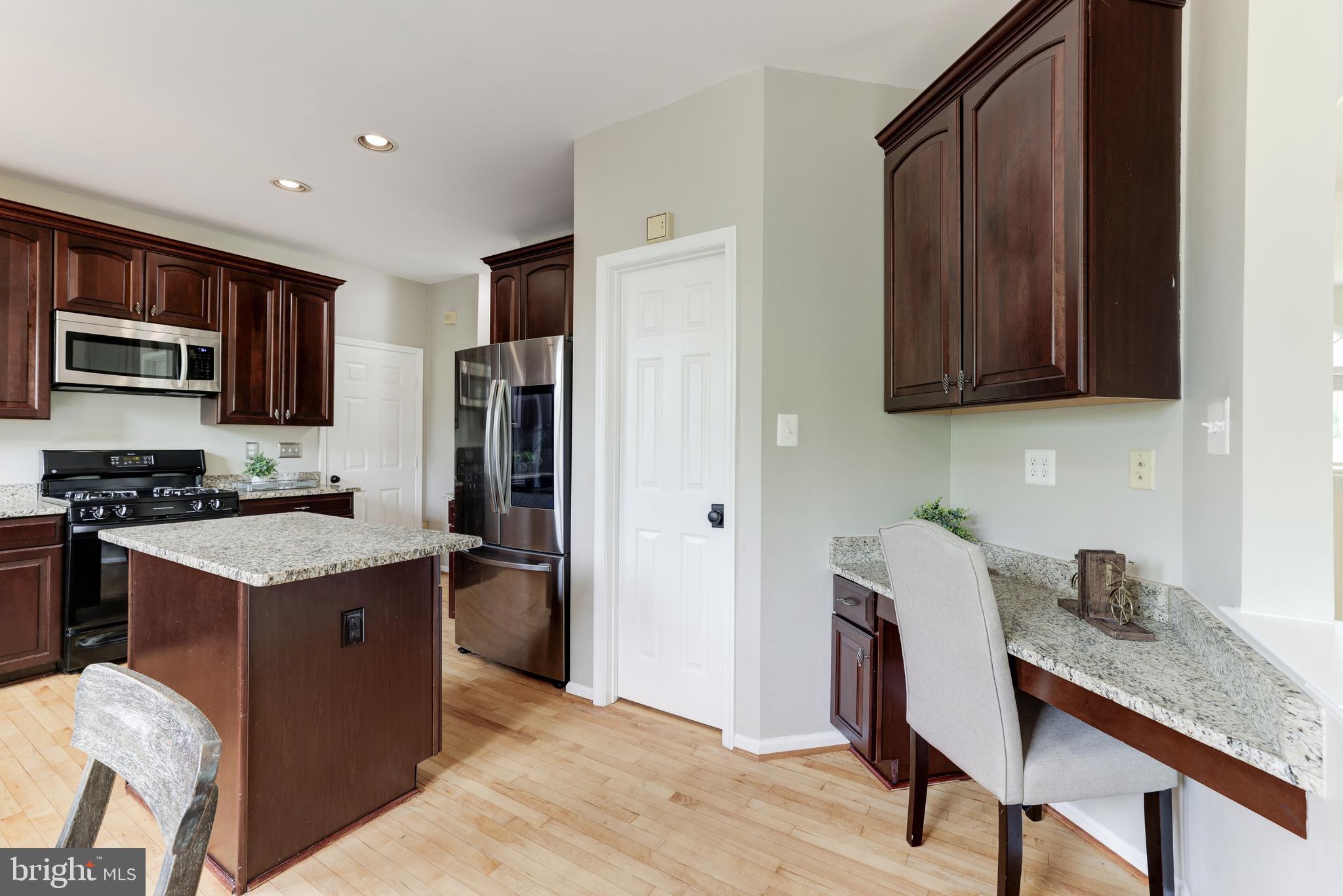 CHANTILLY HIGHLANDS - Residential