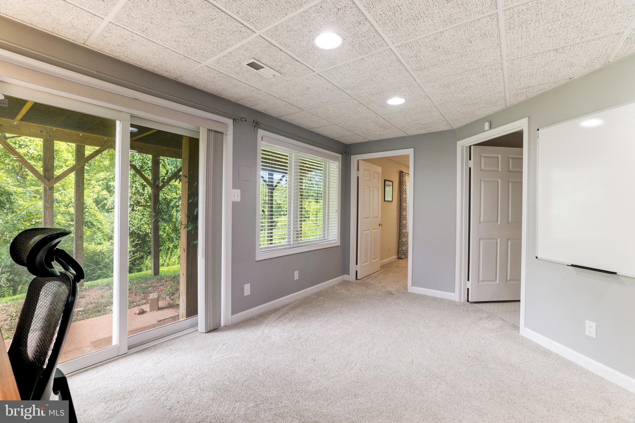 CHANTILLY HIGHLANDS - Residential