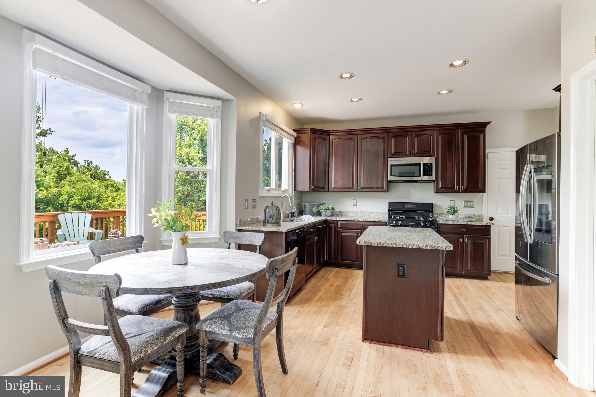 CHANTILLY HIGHLANDS - Residential