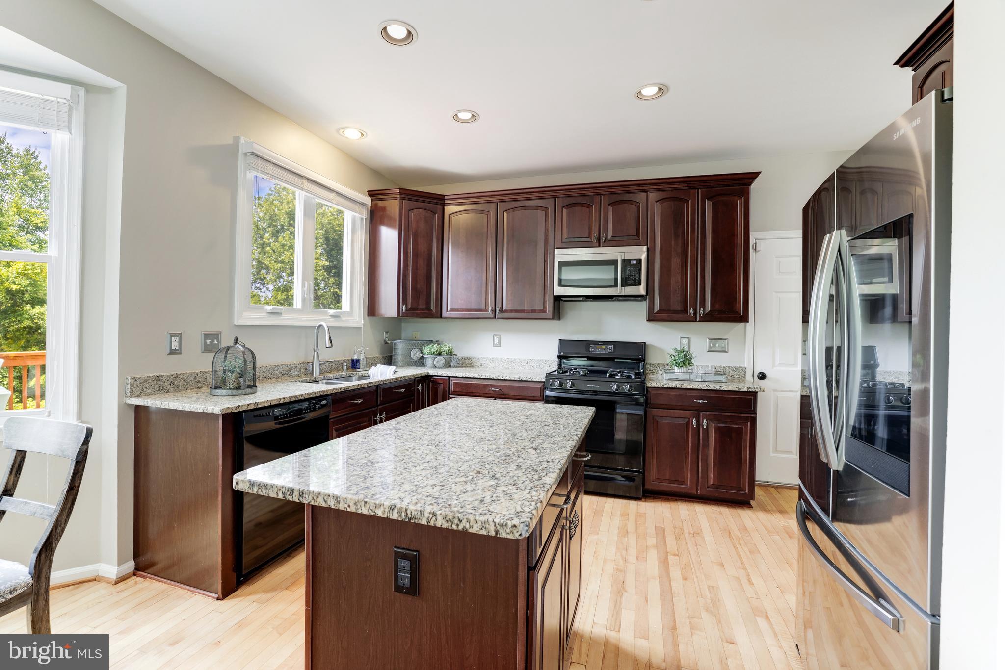 CHANTILLY HIGHLANDS - Residential