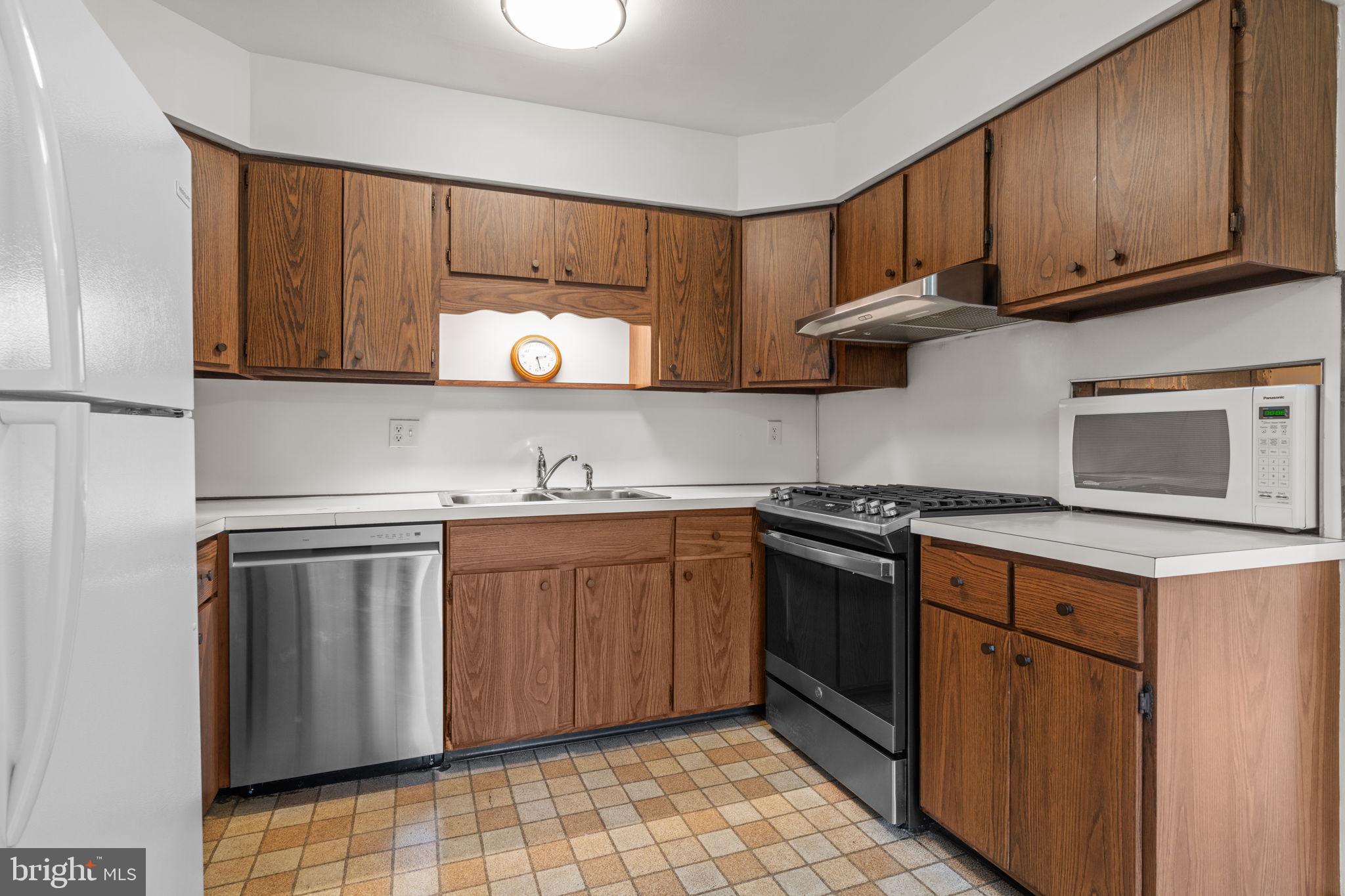 PARK TOWN ESTATES - Residential