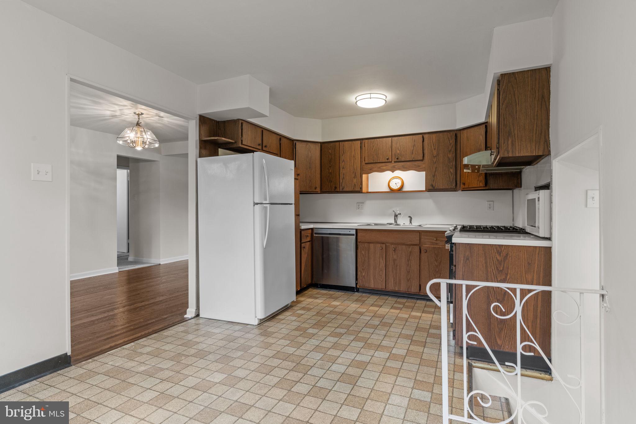 PARK TOWN ESTATES - Residential