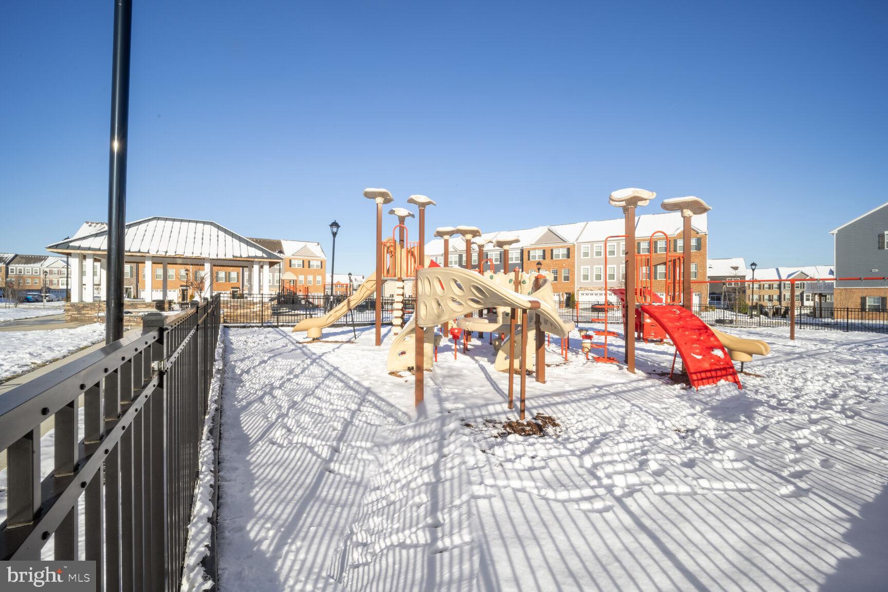 WOODMORE OVERLOOK - Residential Lease