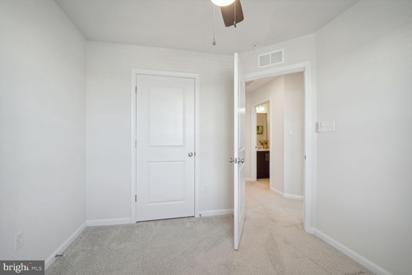 WOODMORE OVERLOOK - Residential Lease