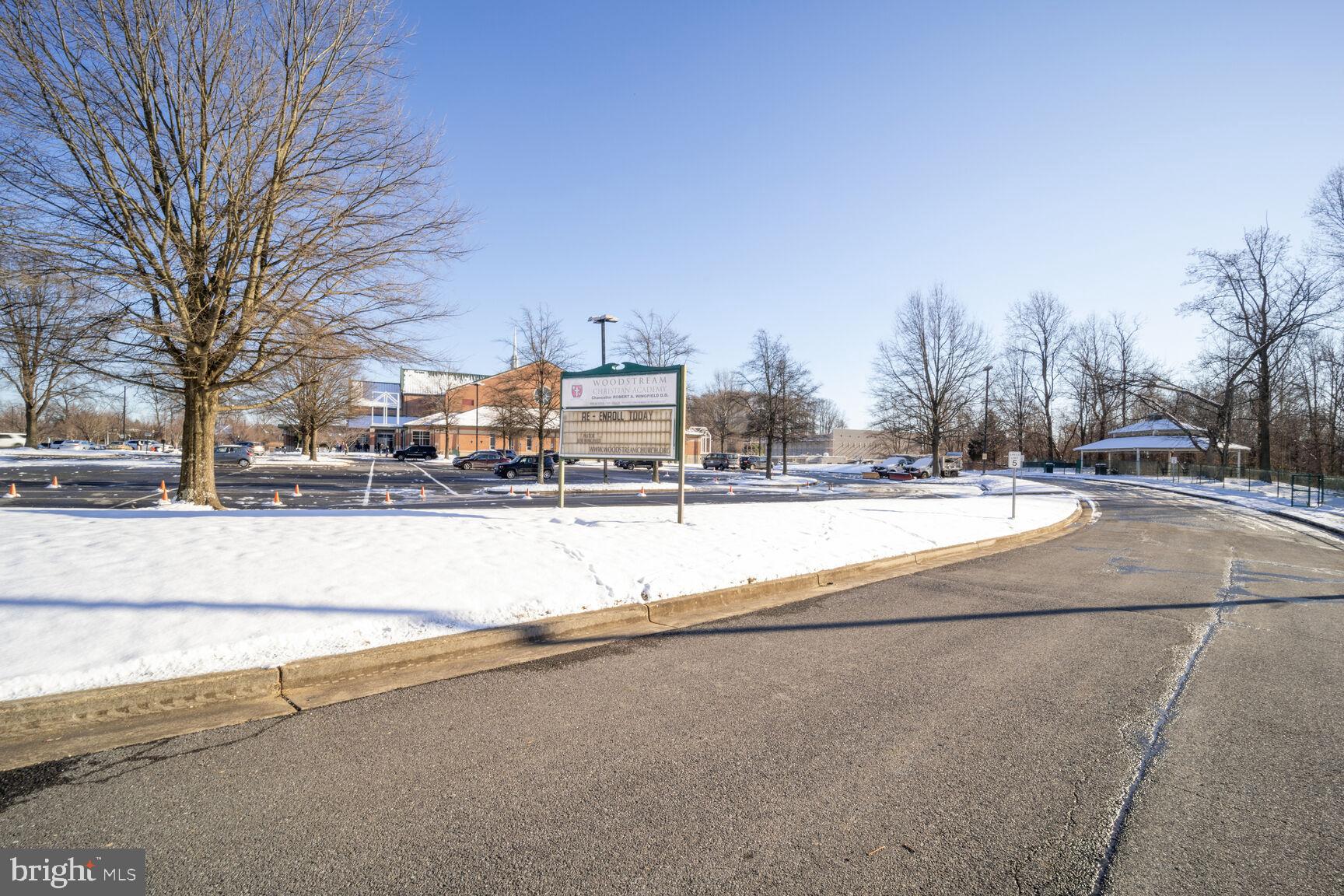 WOODMORE OVERLOOK - Residential Lease