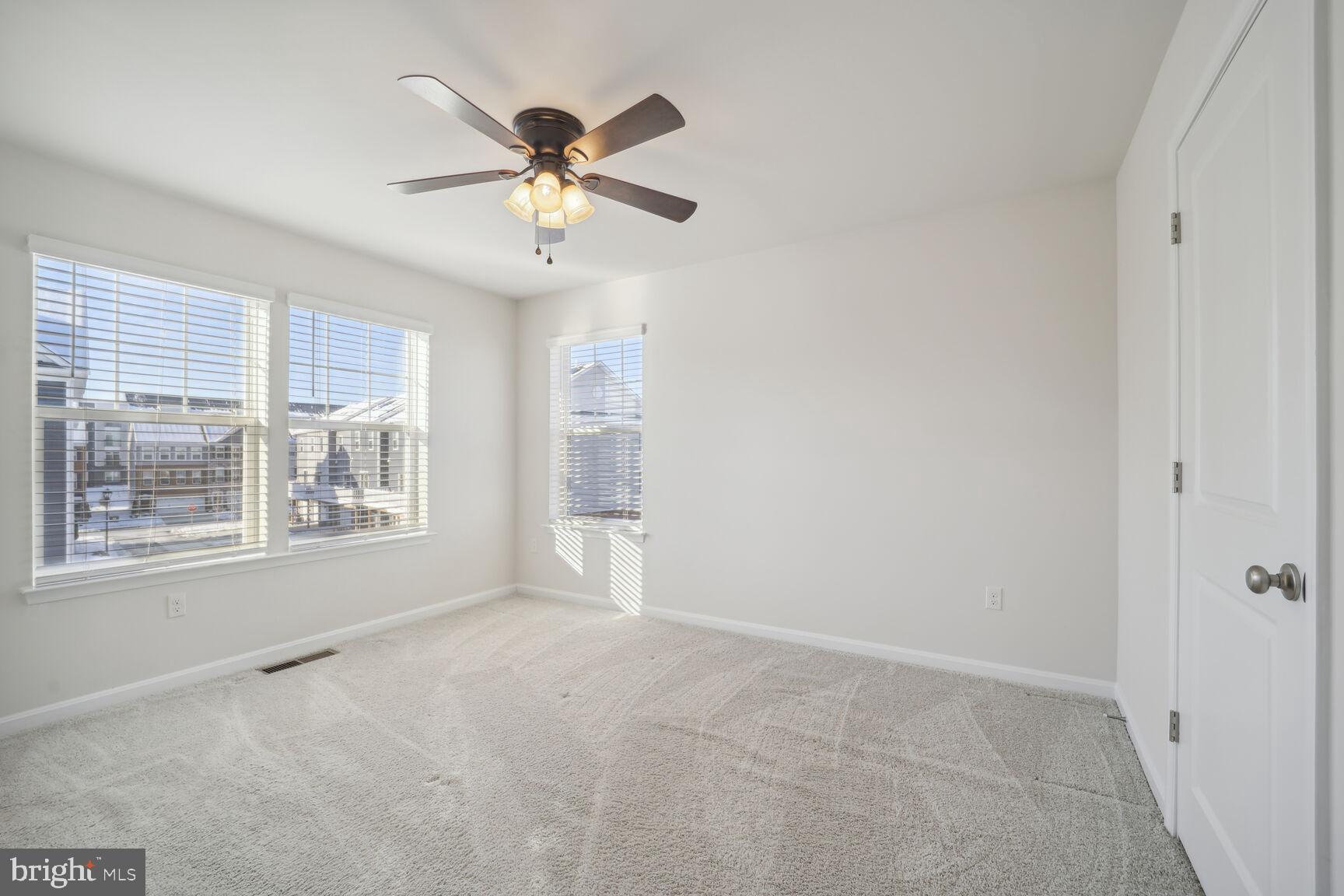 WOODMORE OVERLOOK - Residential Lease