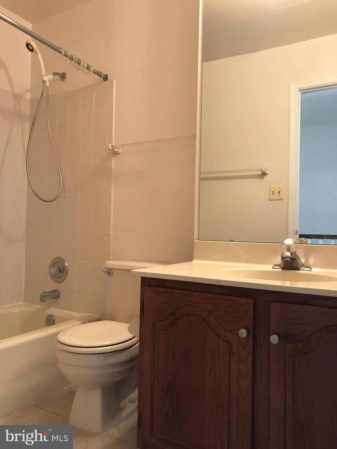 MCLEAN PROVINCE - Residential Lease