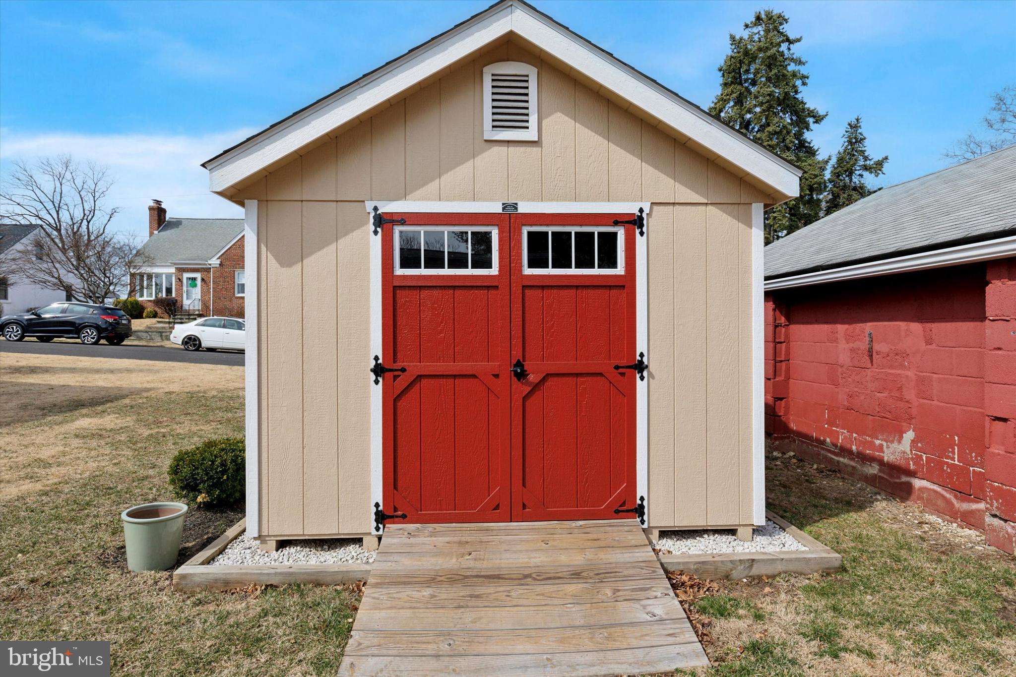 ROCKLEDGE - Residential