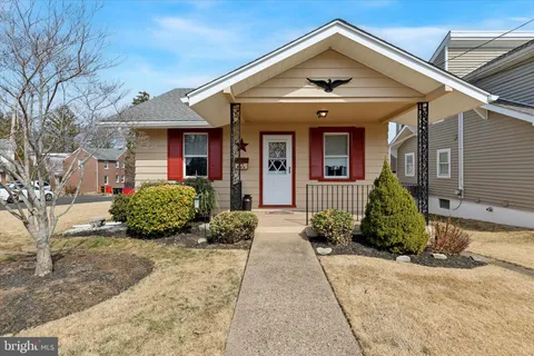 1019 Burke Avenue, Jenkintown, PA MLS: PAMC2133826