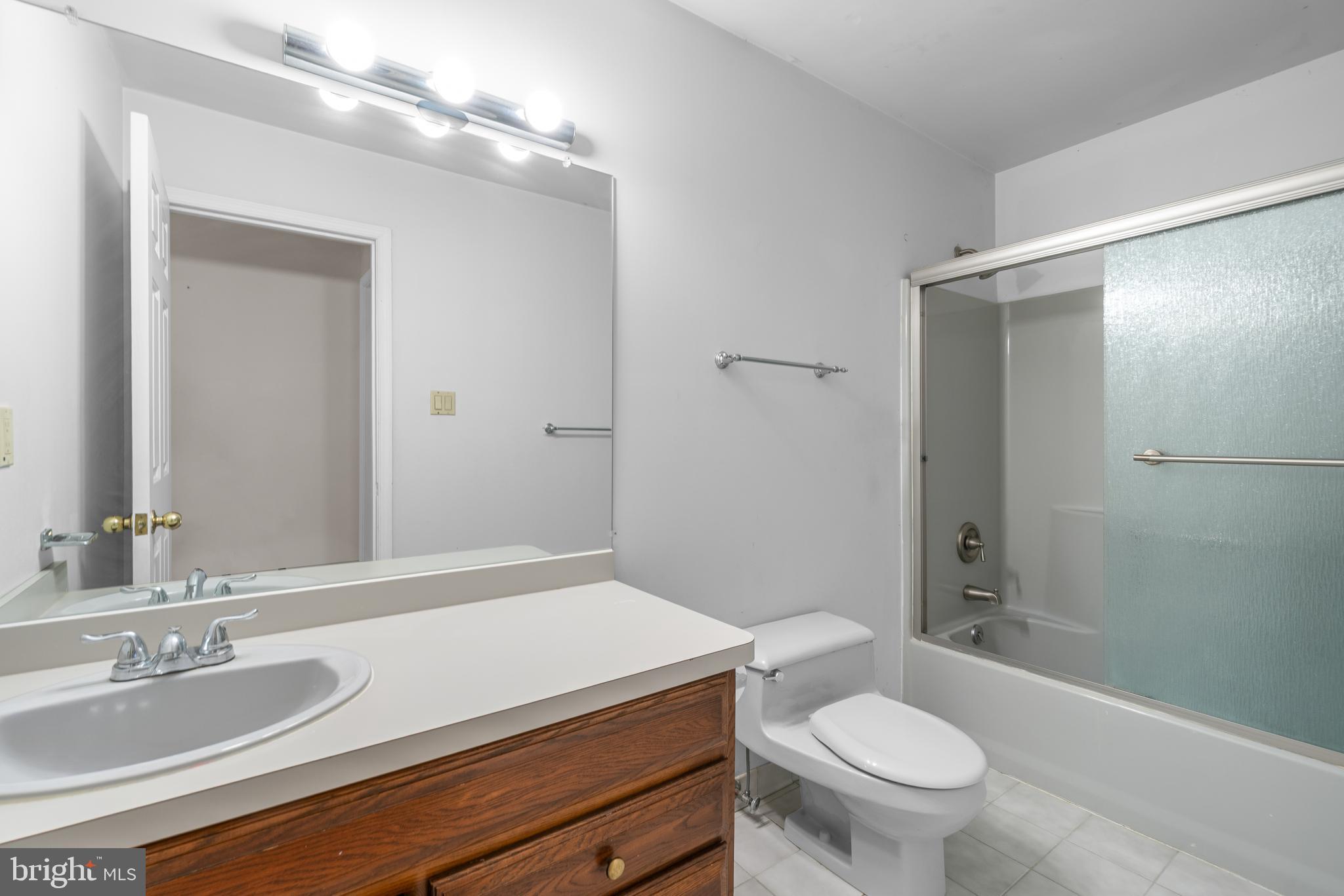 BURNHAM HILLS - Residential