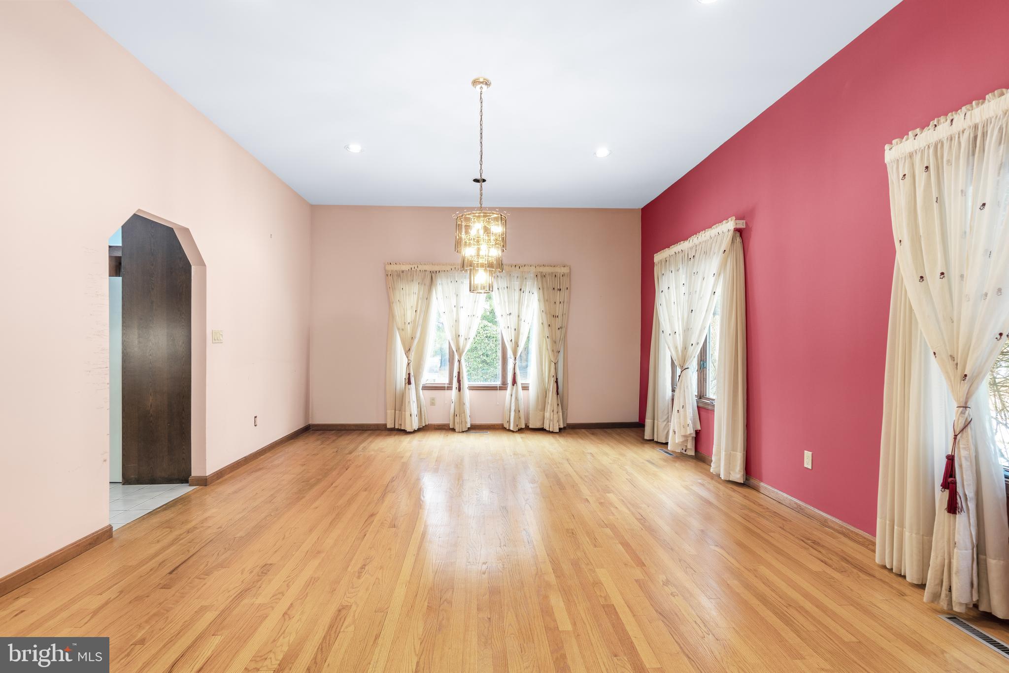 BURNHAM HILLS - Residential