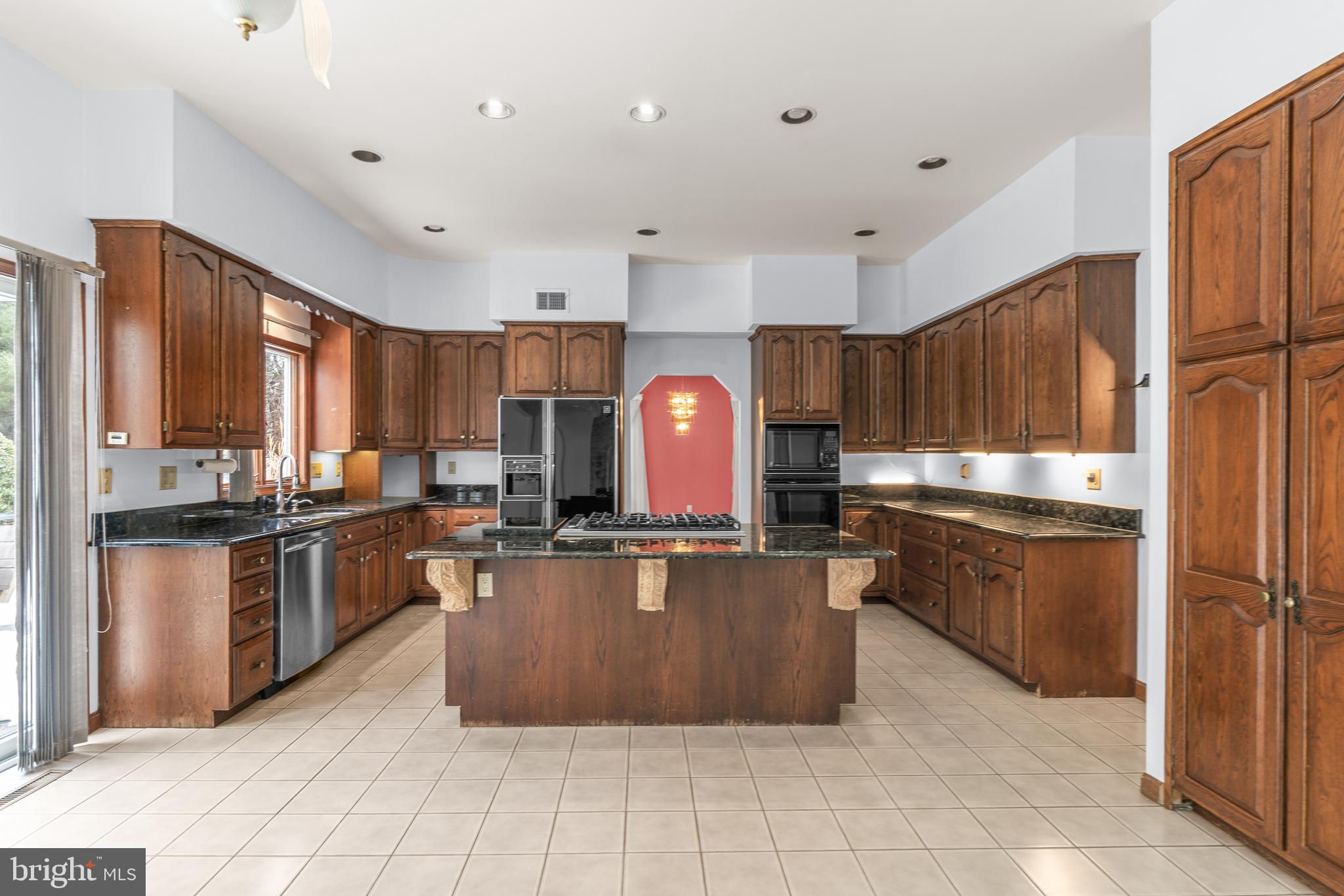 BURNHAM HILLS - Residential