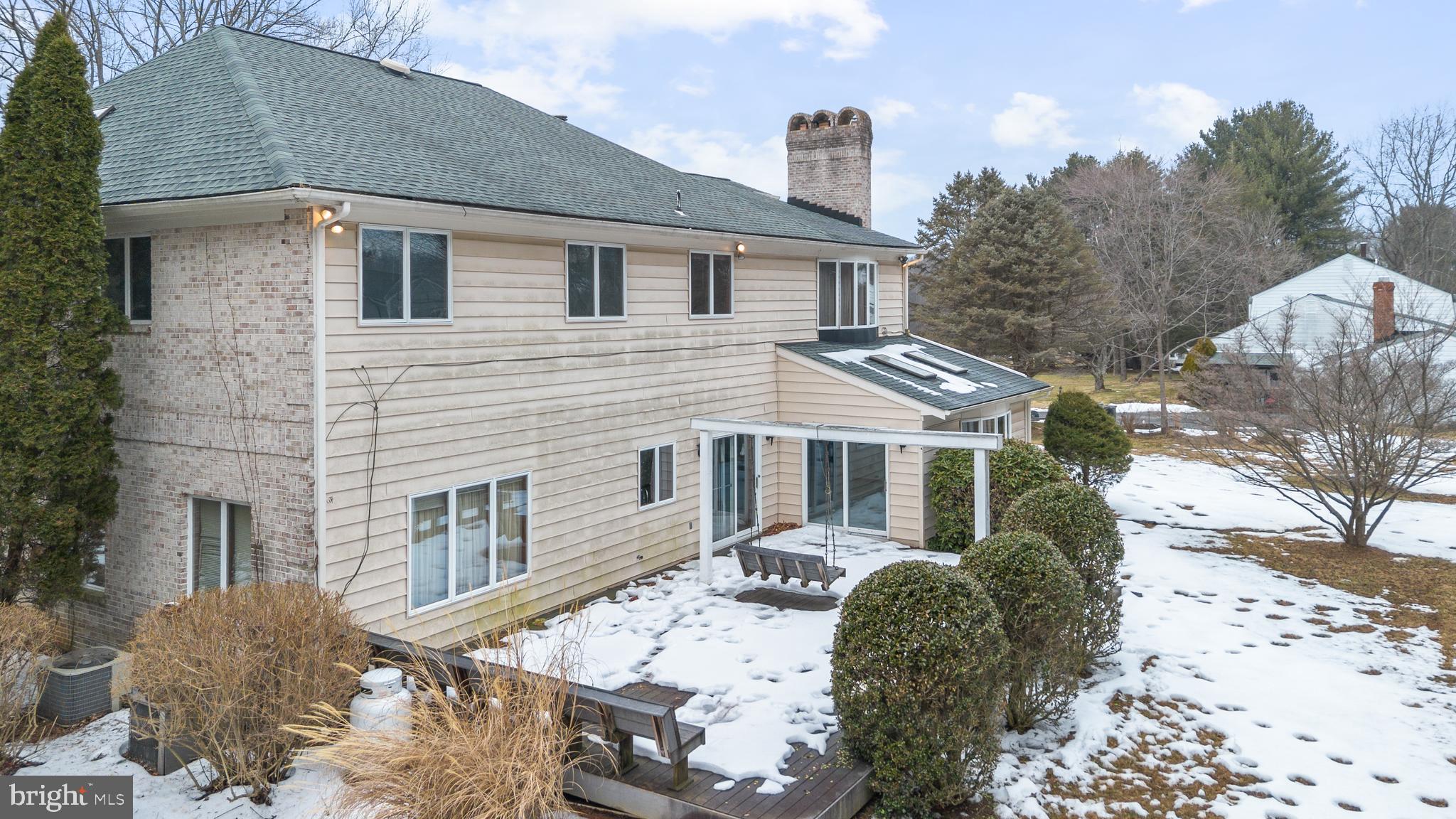 BURNHAM HILLS - Residential