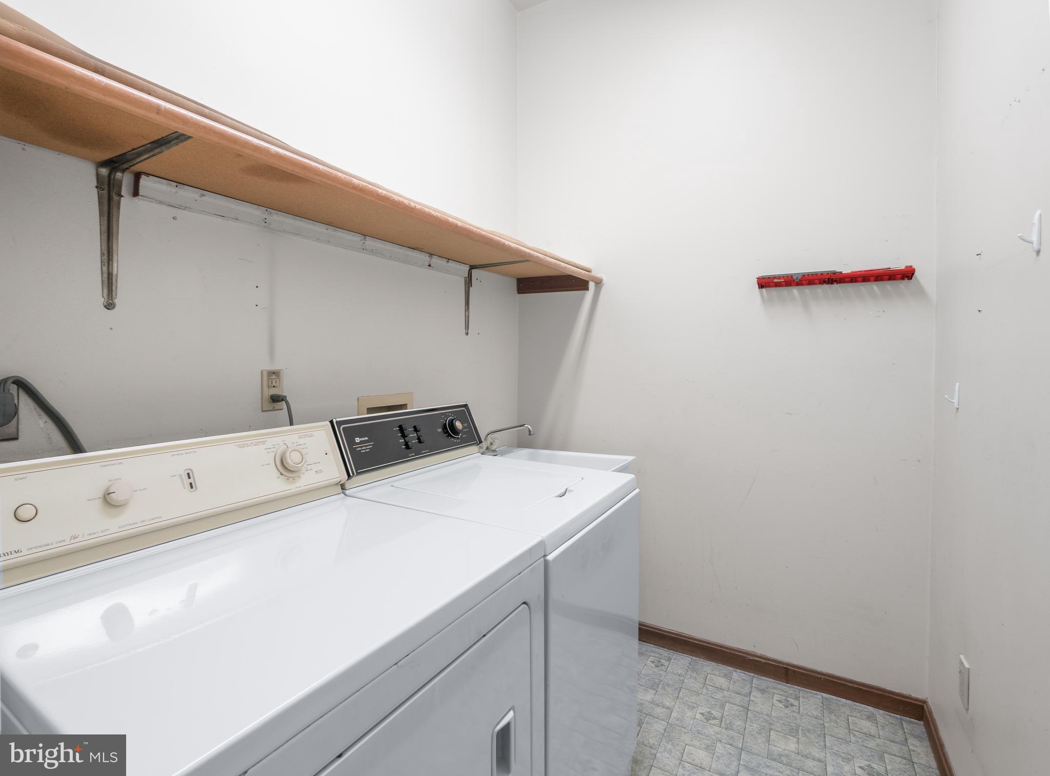 BURNHAM HILLS - Residential