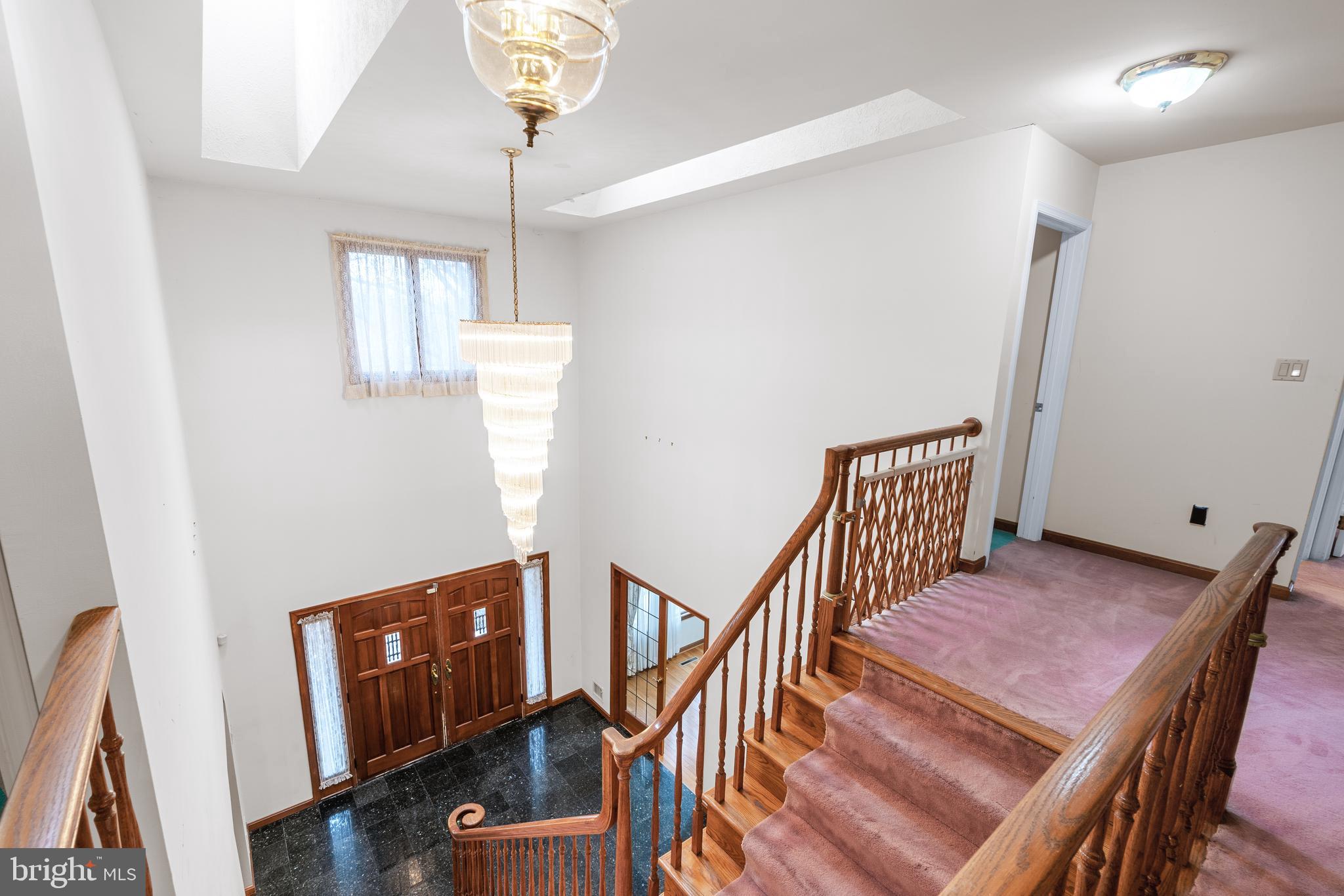 BURNHAM HILLS - Residential