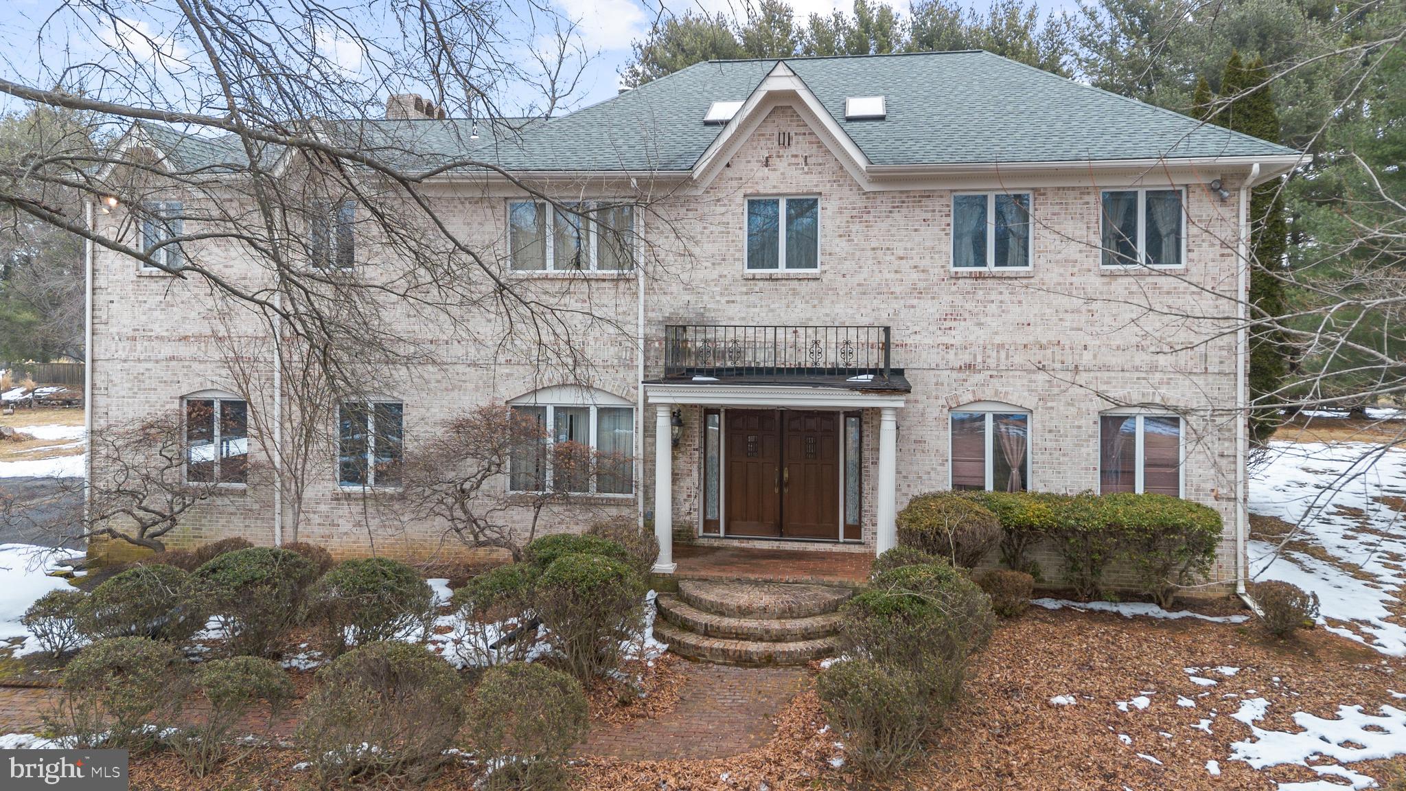 BURNHAM HILLS - Residential